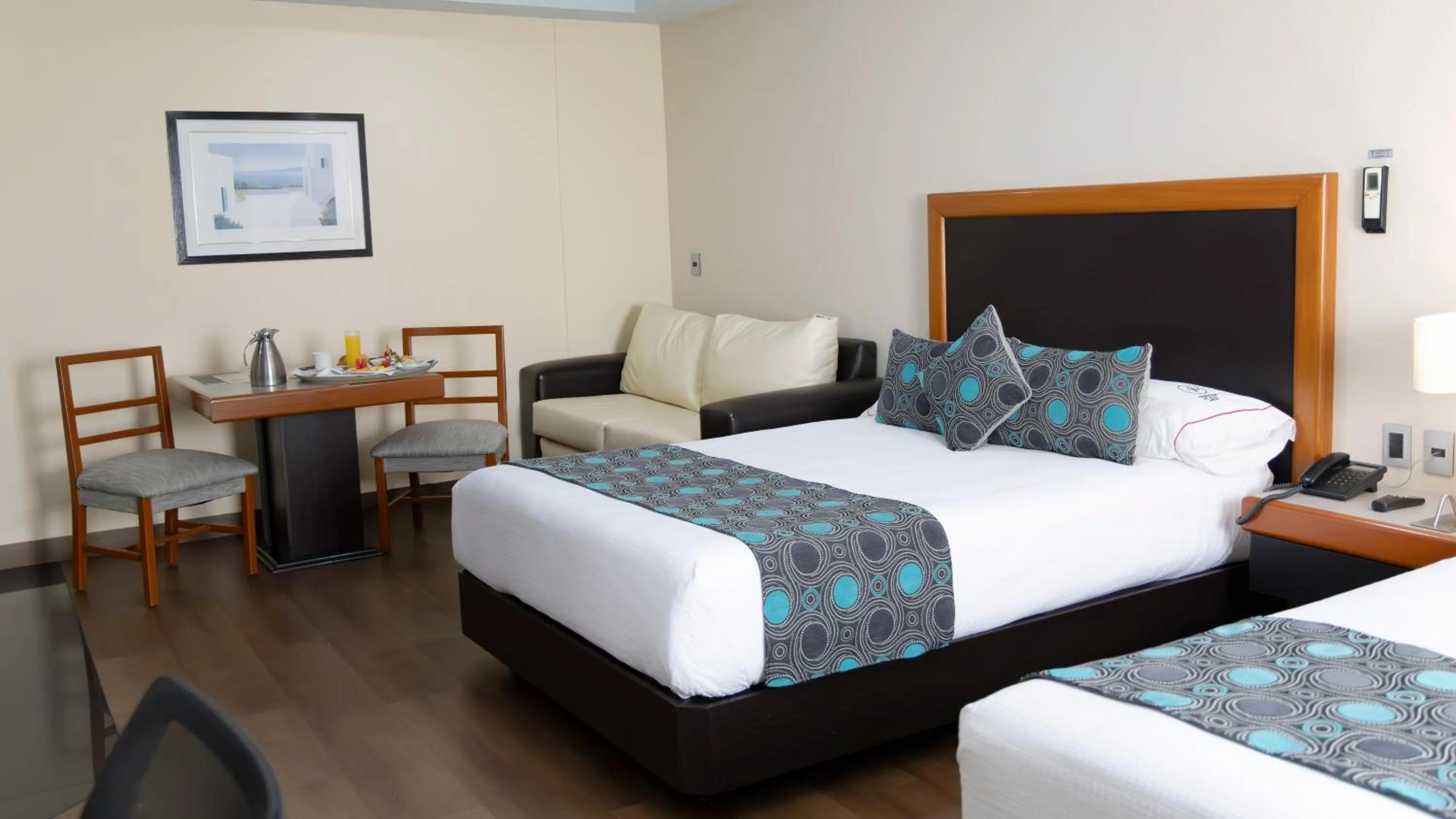 Photo of the whole room, Bed in Hotel Abastos Plaza