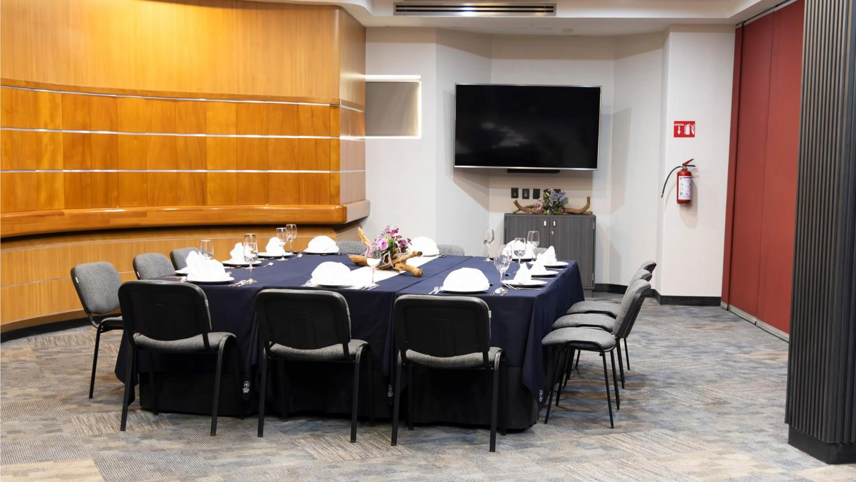 Banquet/Function facilities in Hotel Abastos Plaza