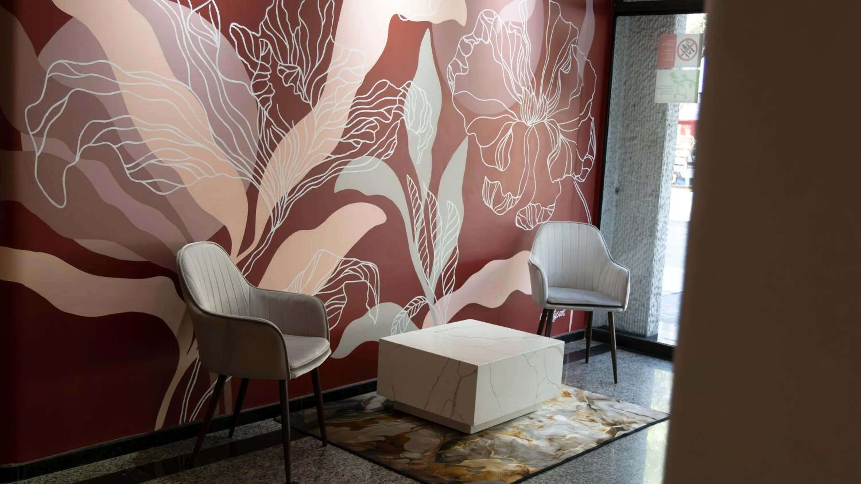 Living room in Hotel Abastos Plaza