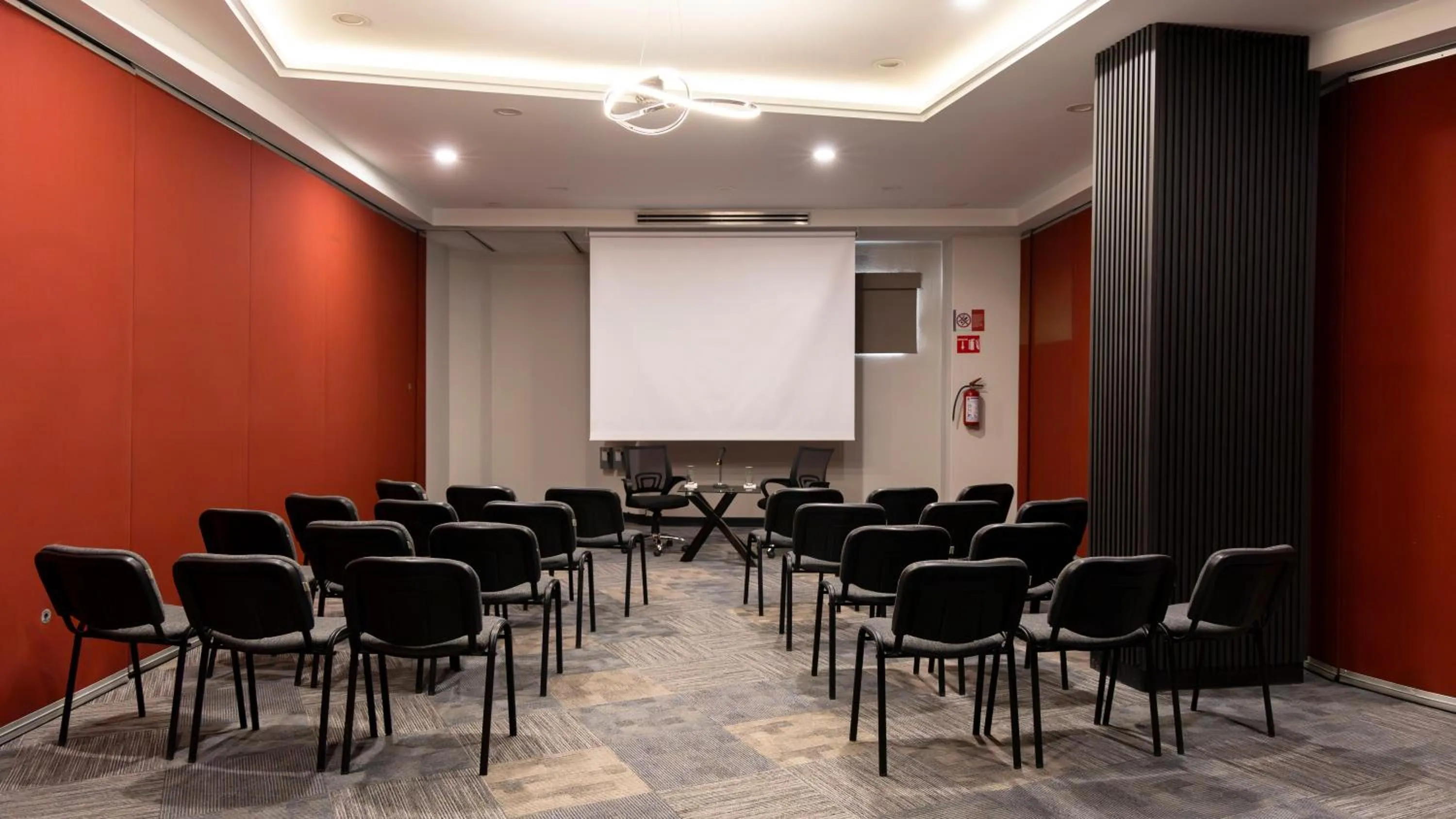 Banquet/Function facilities in Hotel Abastos Plaza