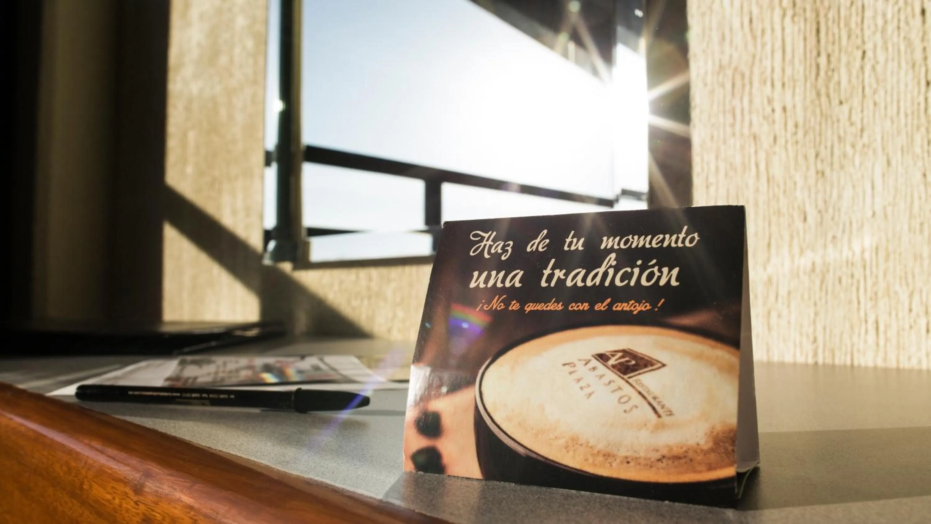 Double Room with Two Double Beds in Hotel Abastos Plaza