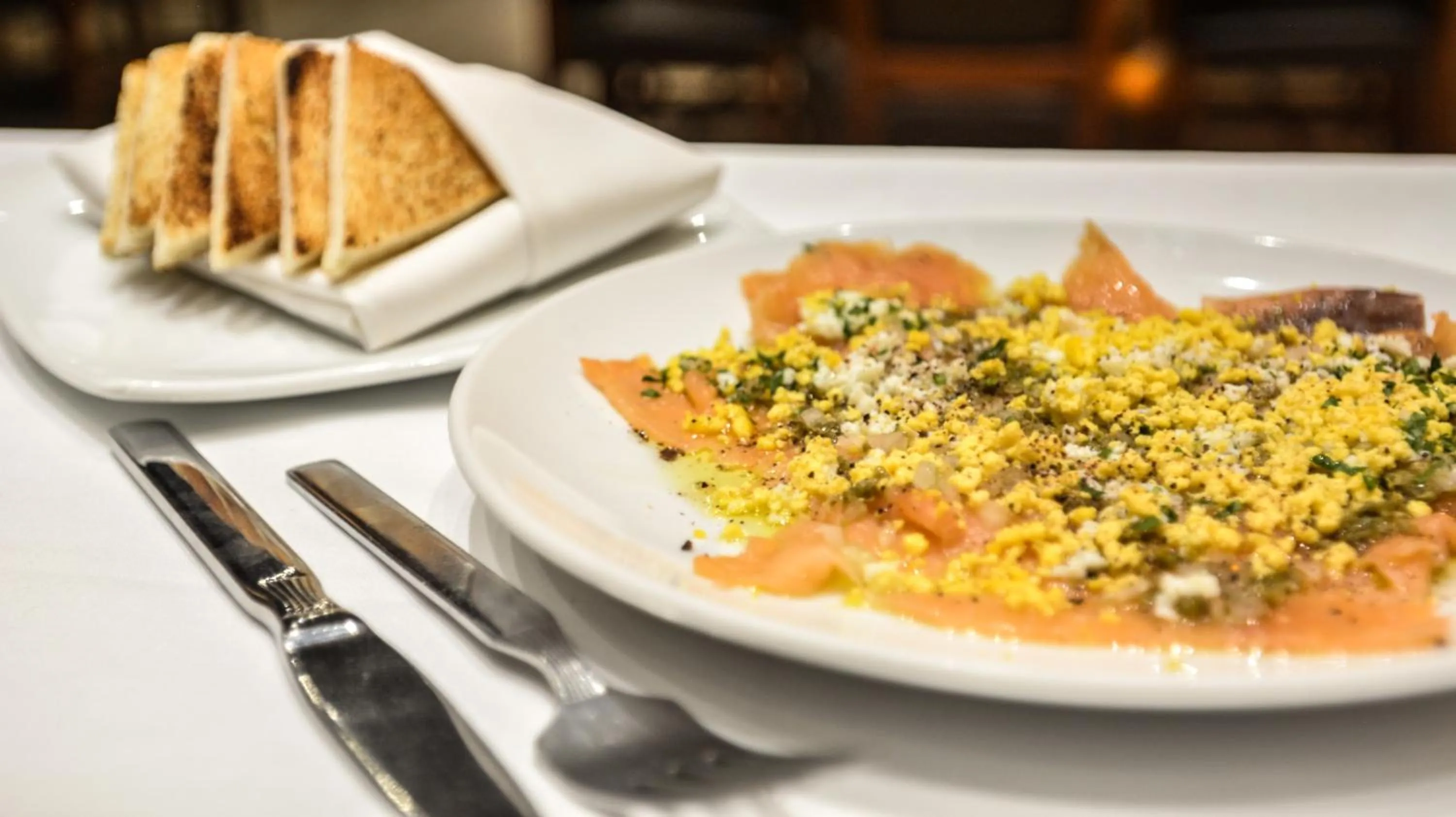 Restaurant/places to eat in Hotel Abastos Plaza