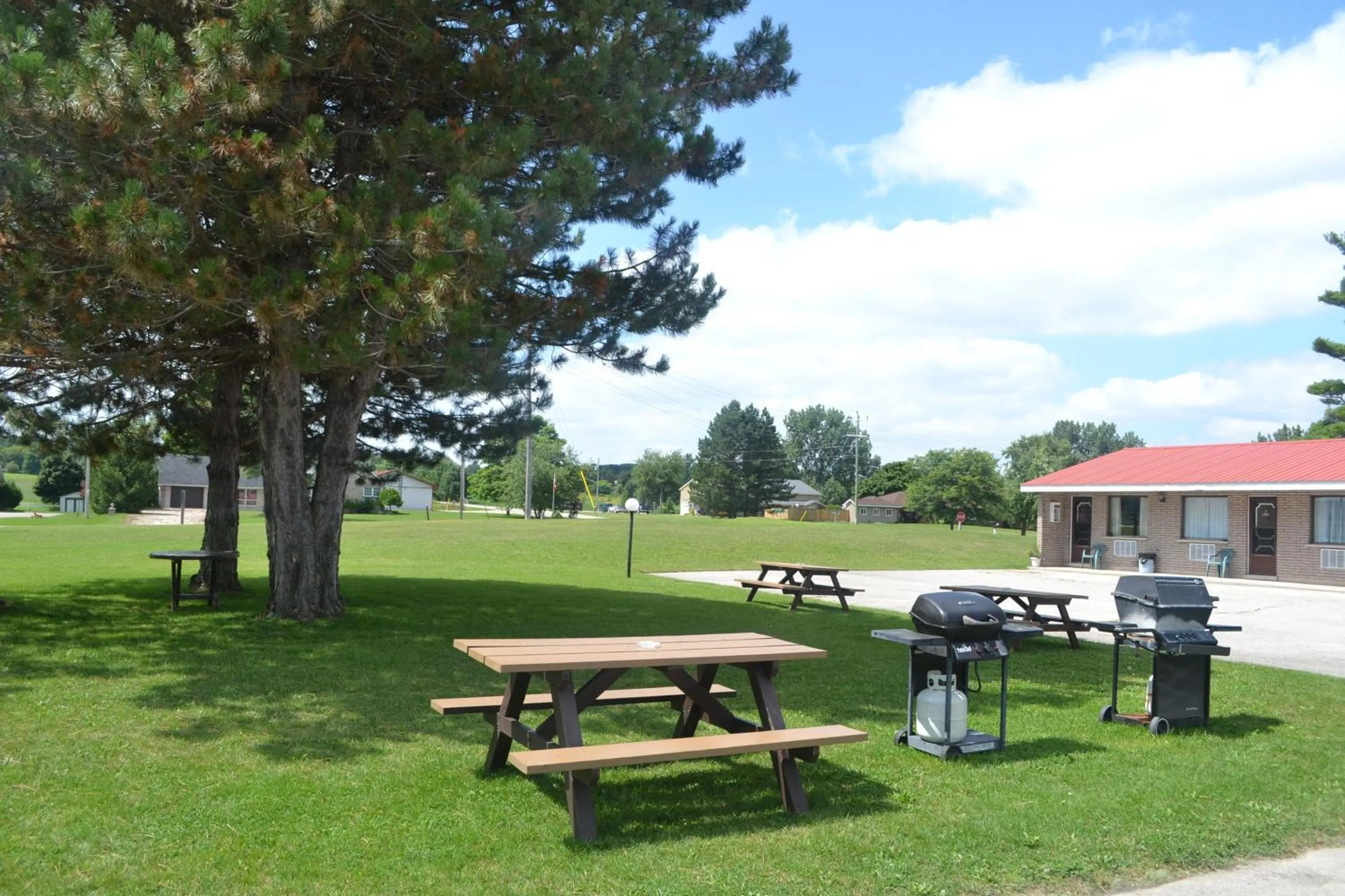 Facade/entrance in Lighthouse Motel