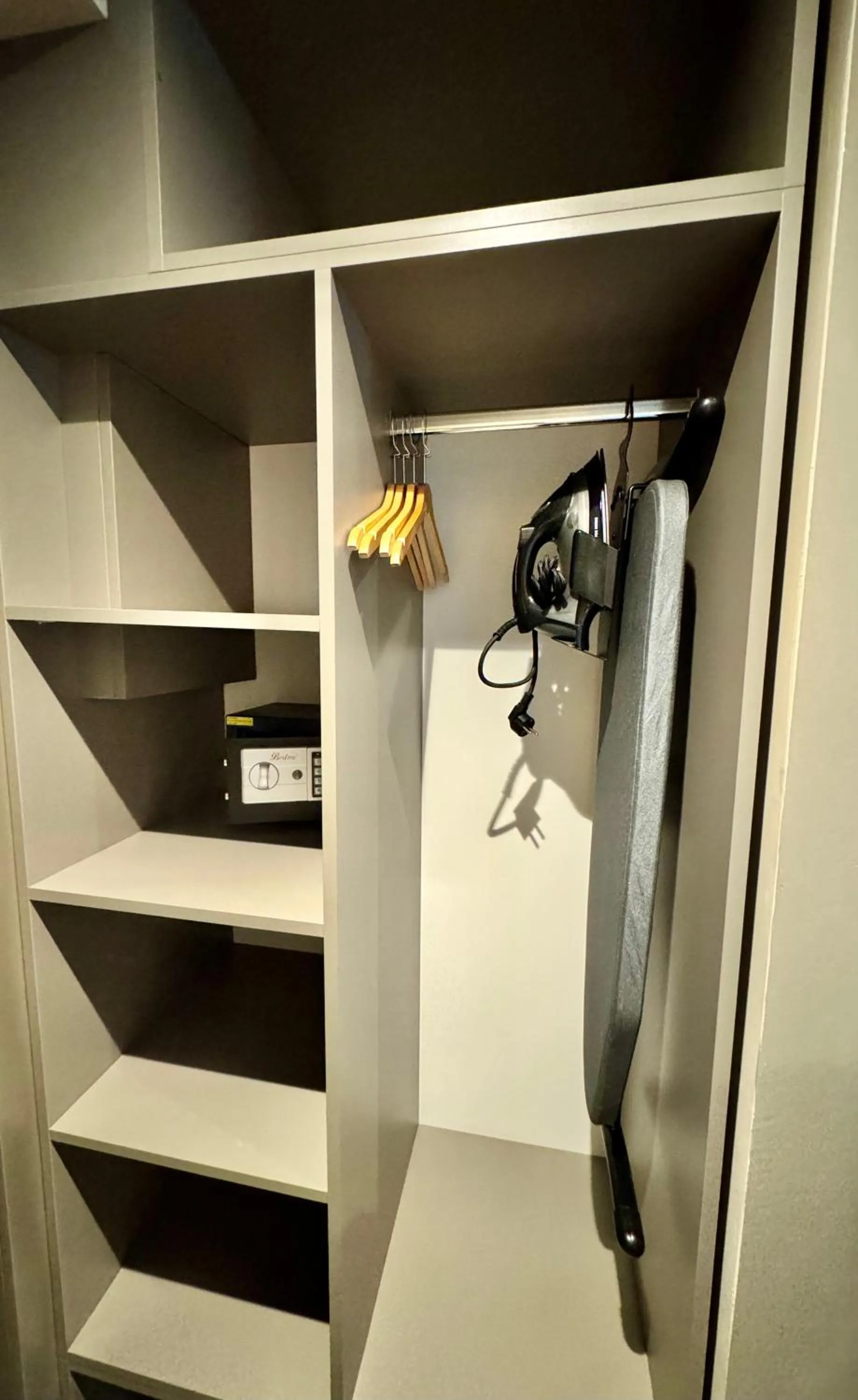 flat iron in HOTEL CENTRAL Pascani