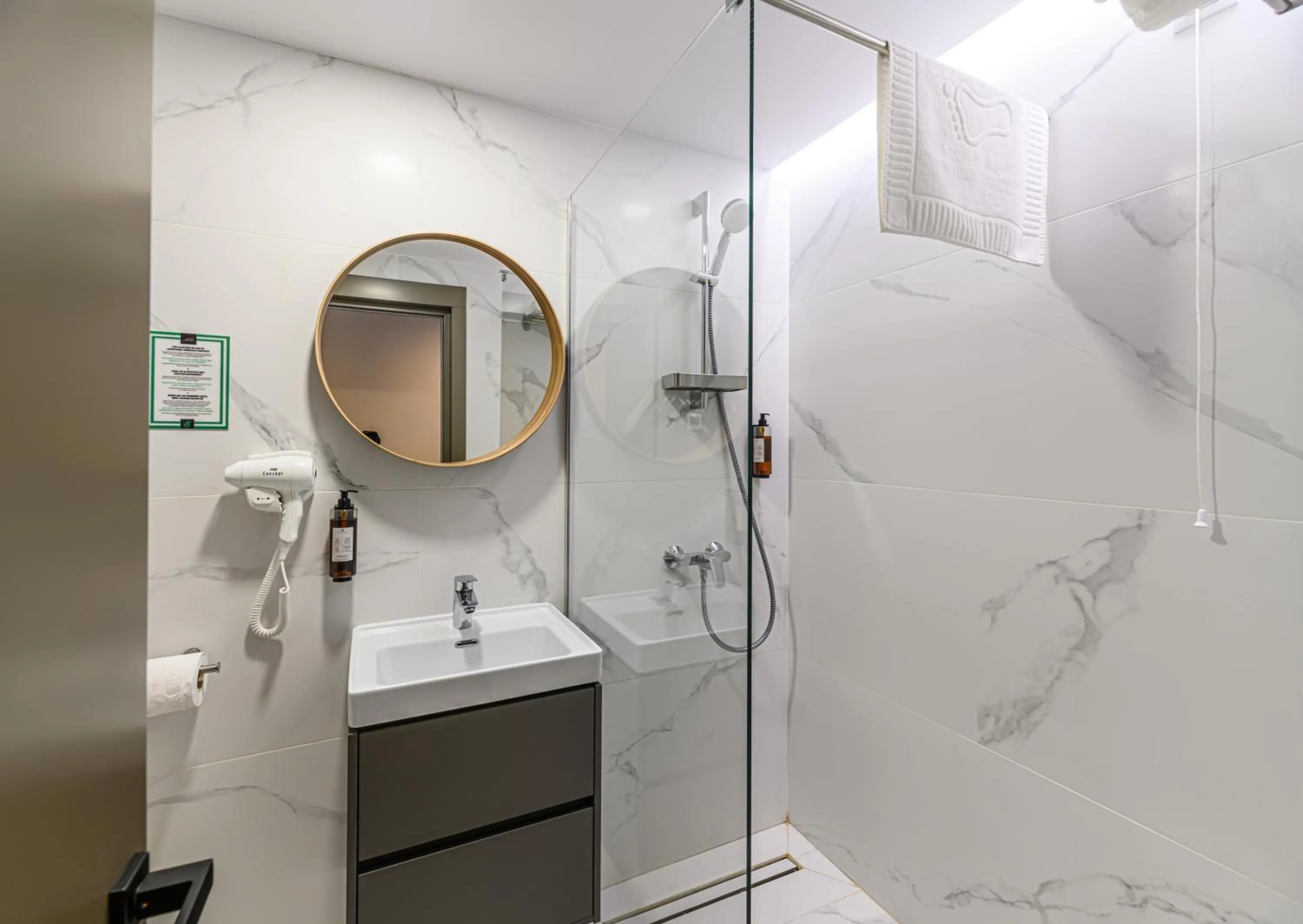 Shower in HOTEL CENTRAL Pascani