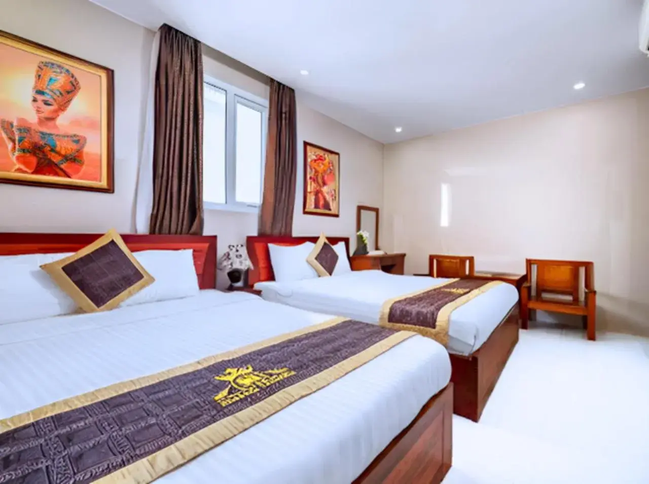 Triple Room in Dubai Hotel Triple Room in Dubai Hotel