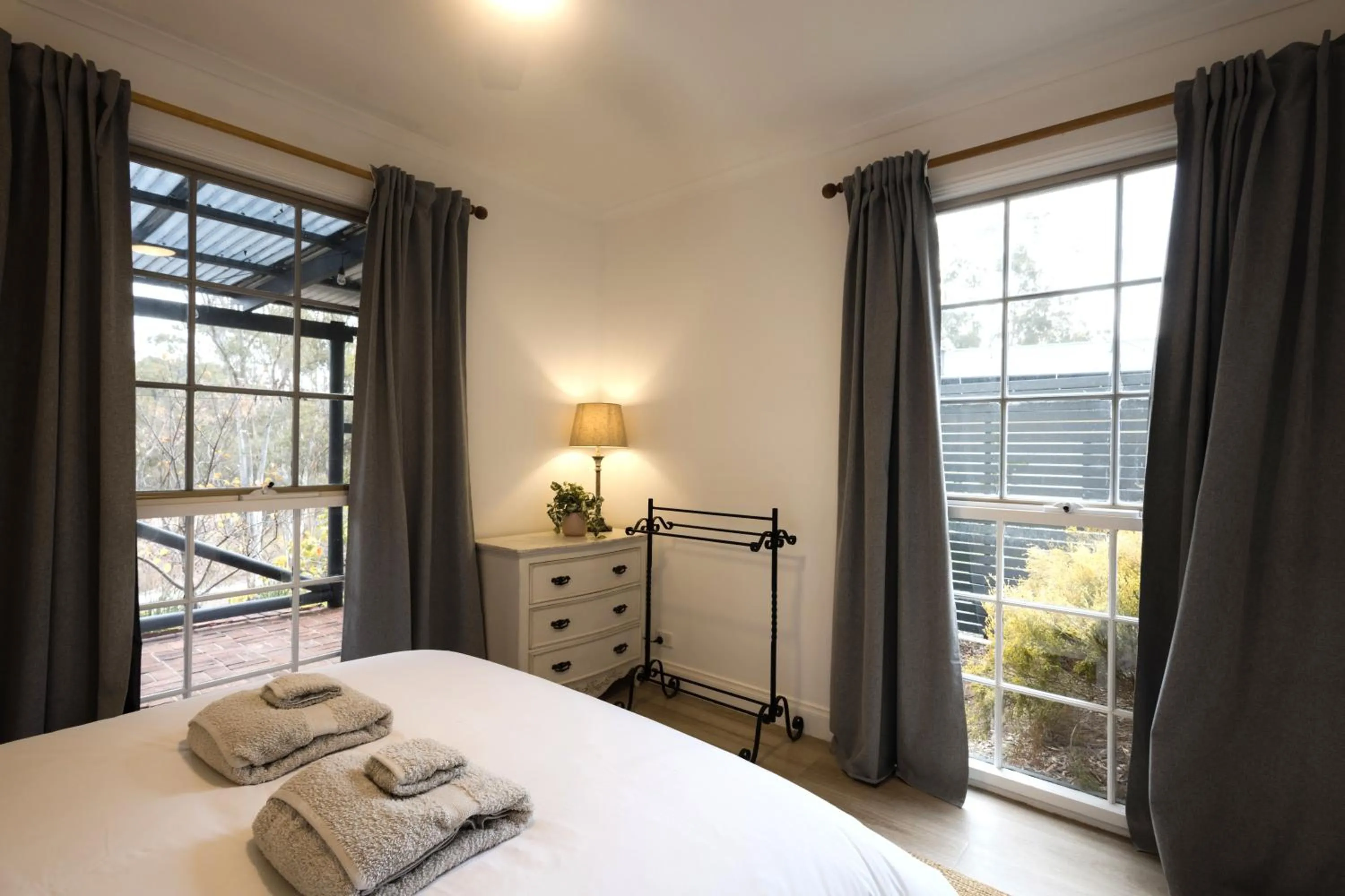 Bedroom, Bed in St Helen's Cottages