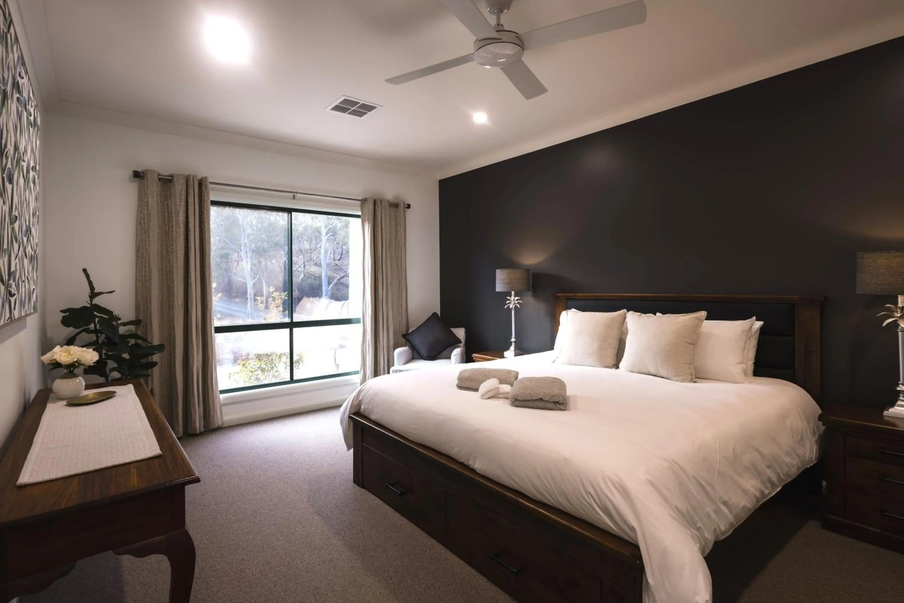 Bedroom, Bed in St Helen's Cottages