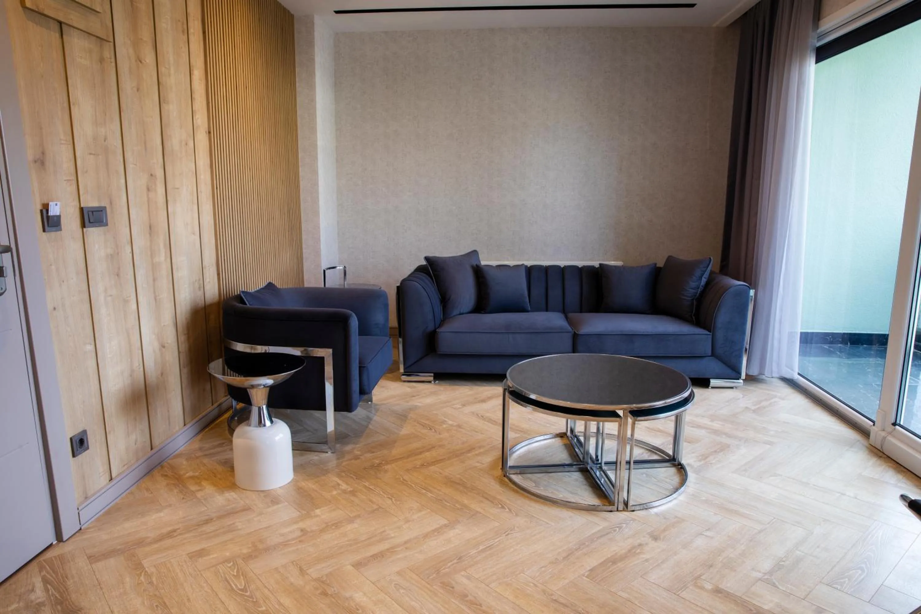 Seating area in Mateo