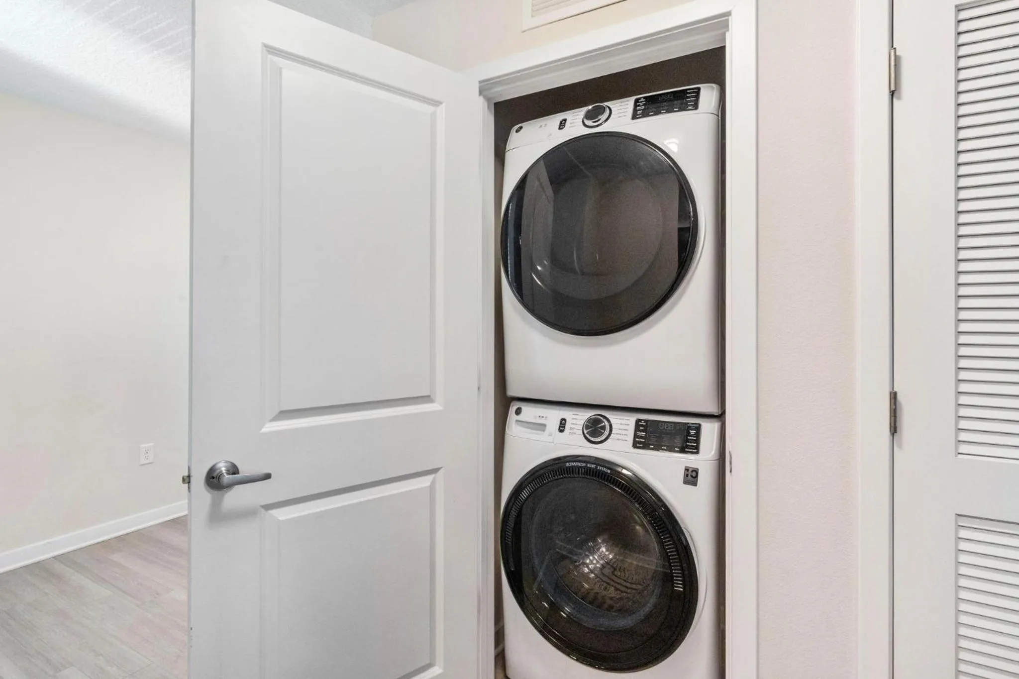 4012 Breakview Drive 410