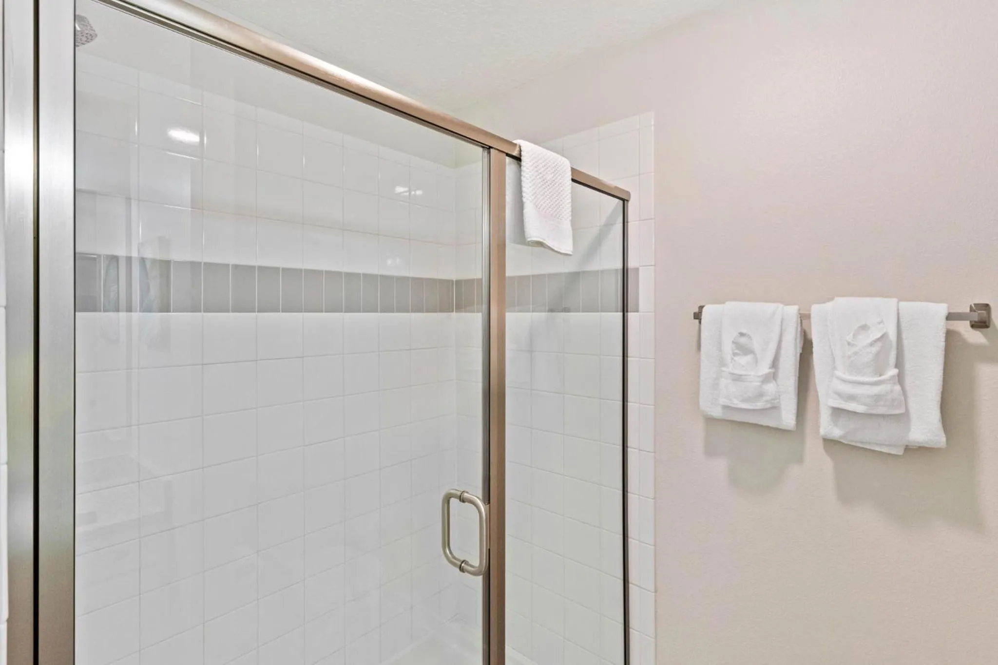 4012 Breakview Drive 410