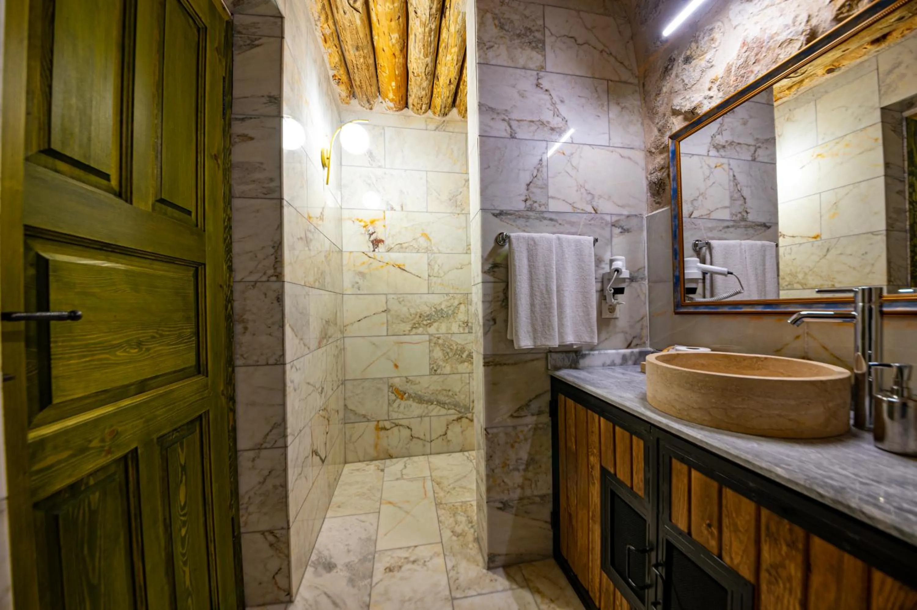 Shower in Janus Cappadocia