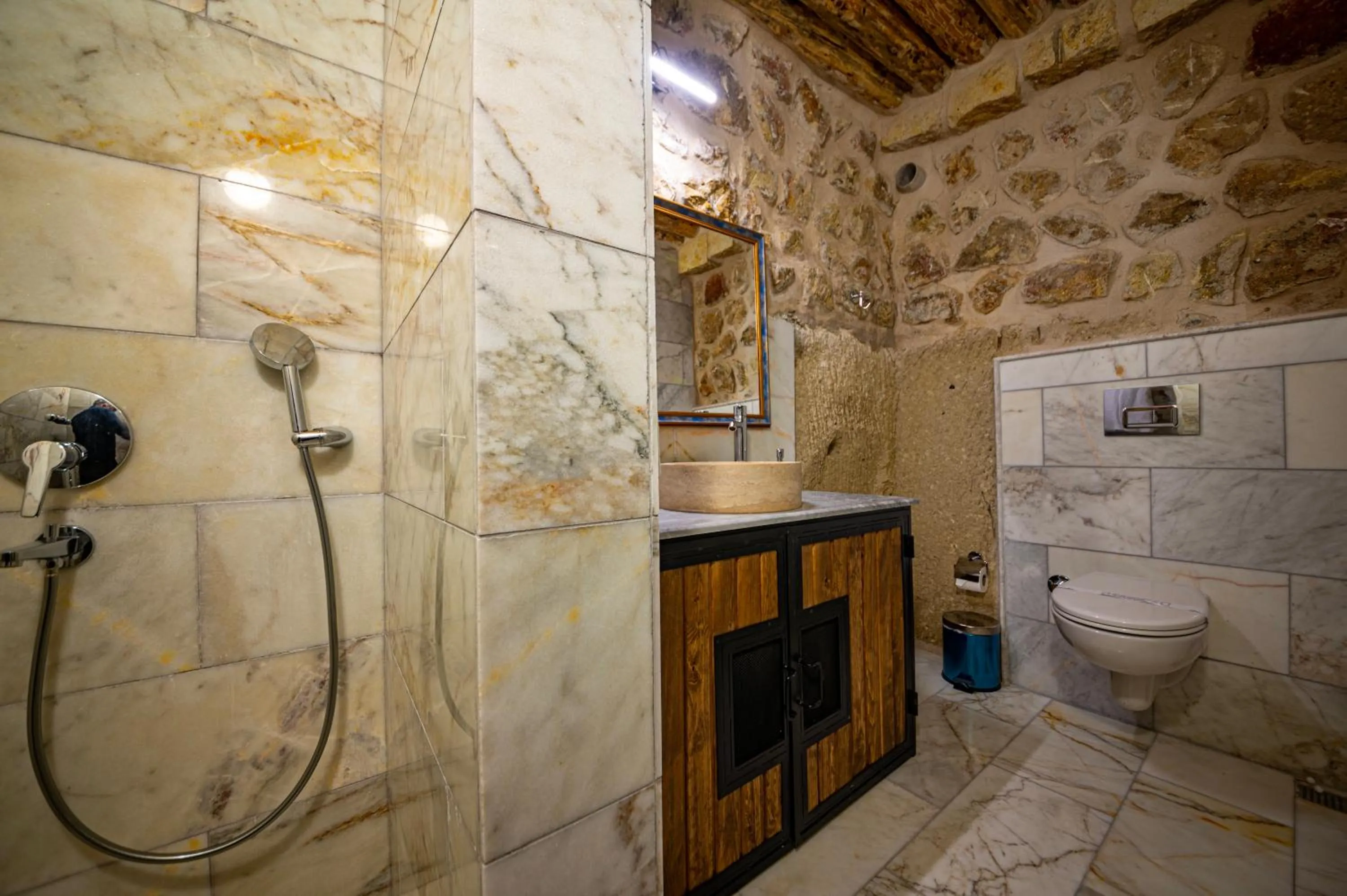 Toilet in Janus Cappadocia