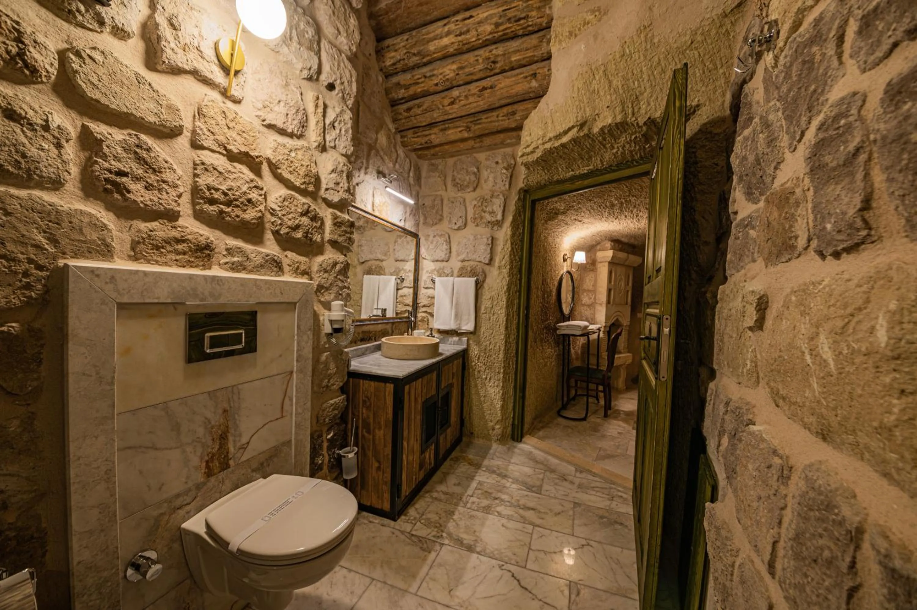 Toilet in Janus Cappadocia