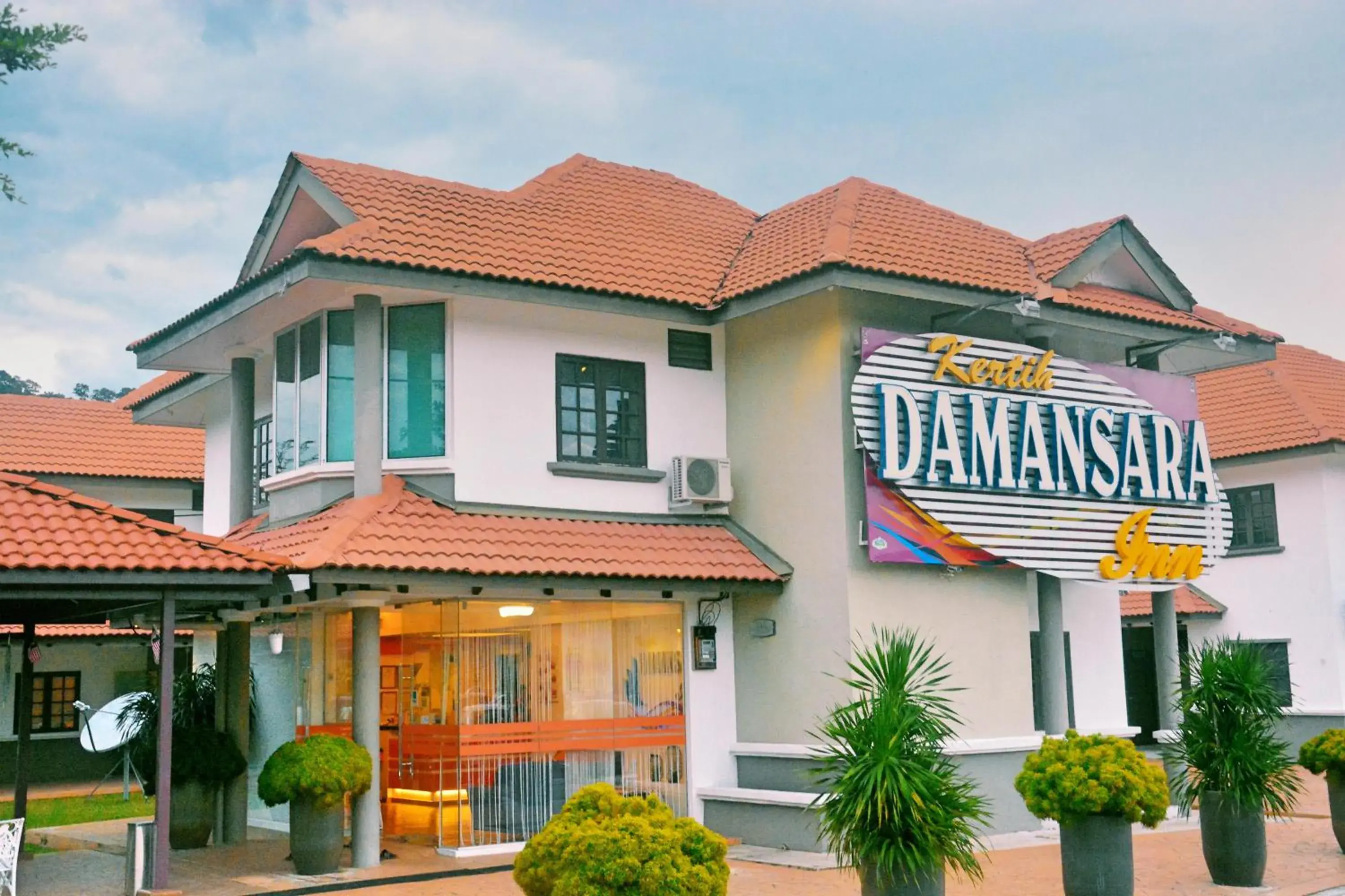 Property building in Kertih Damansara Inn Property building in Kertih Damansara Inn