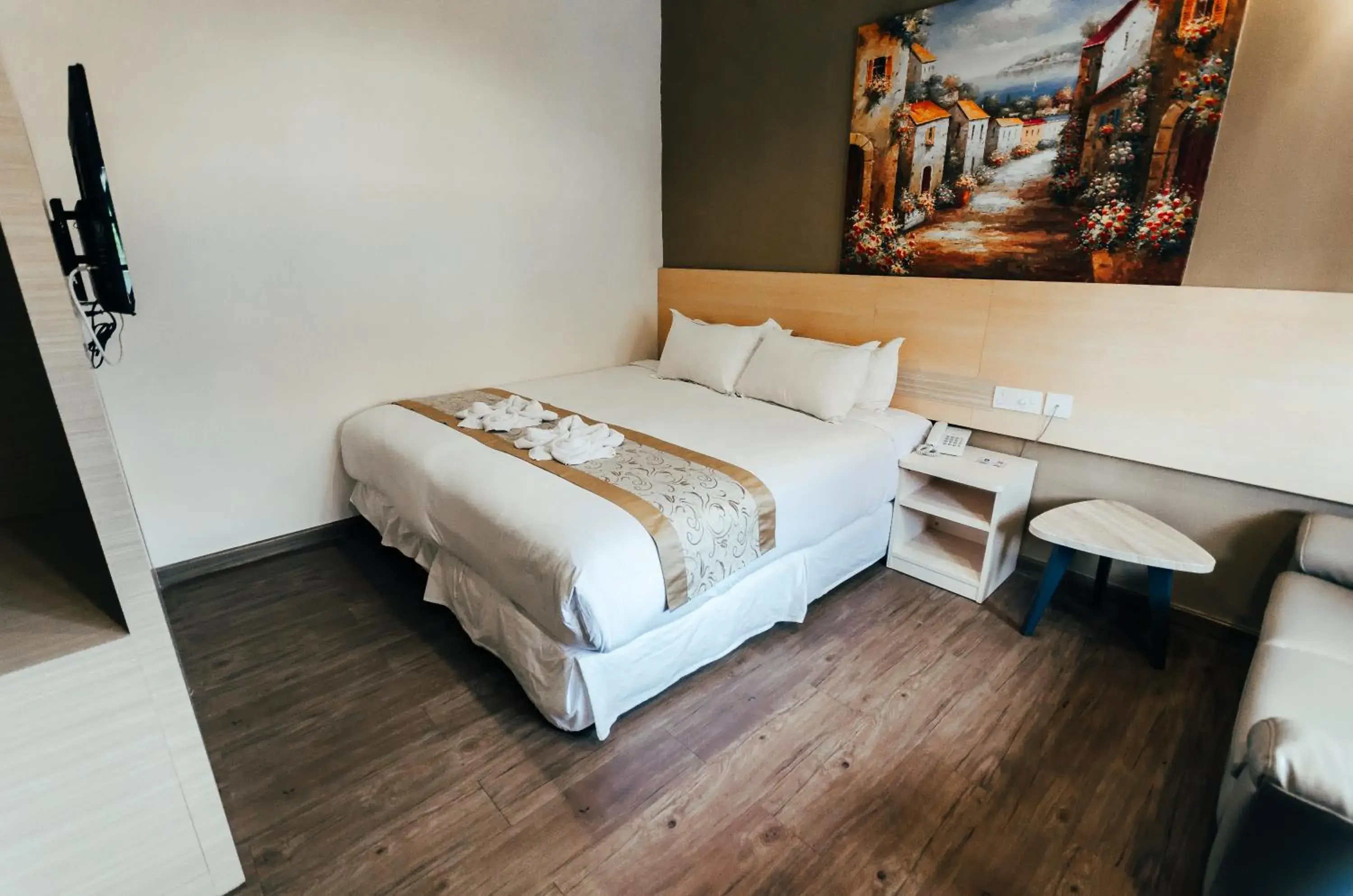 Photo of the whole room, Bed in Kertih Damansara Inn Photo of the whole room, Bed in Kertih Damansara Inn