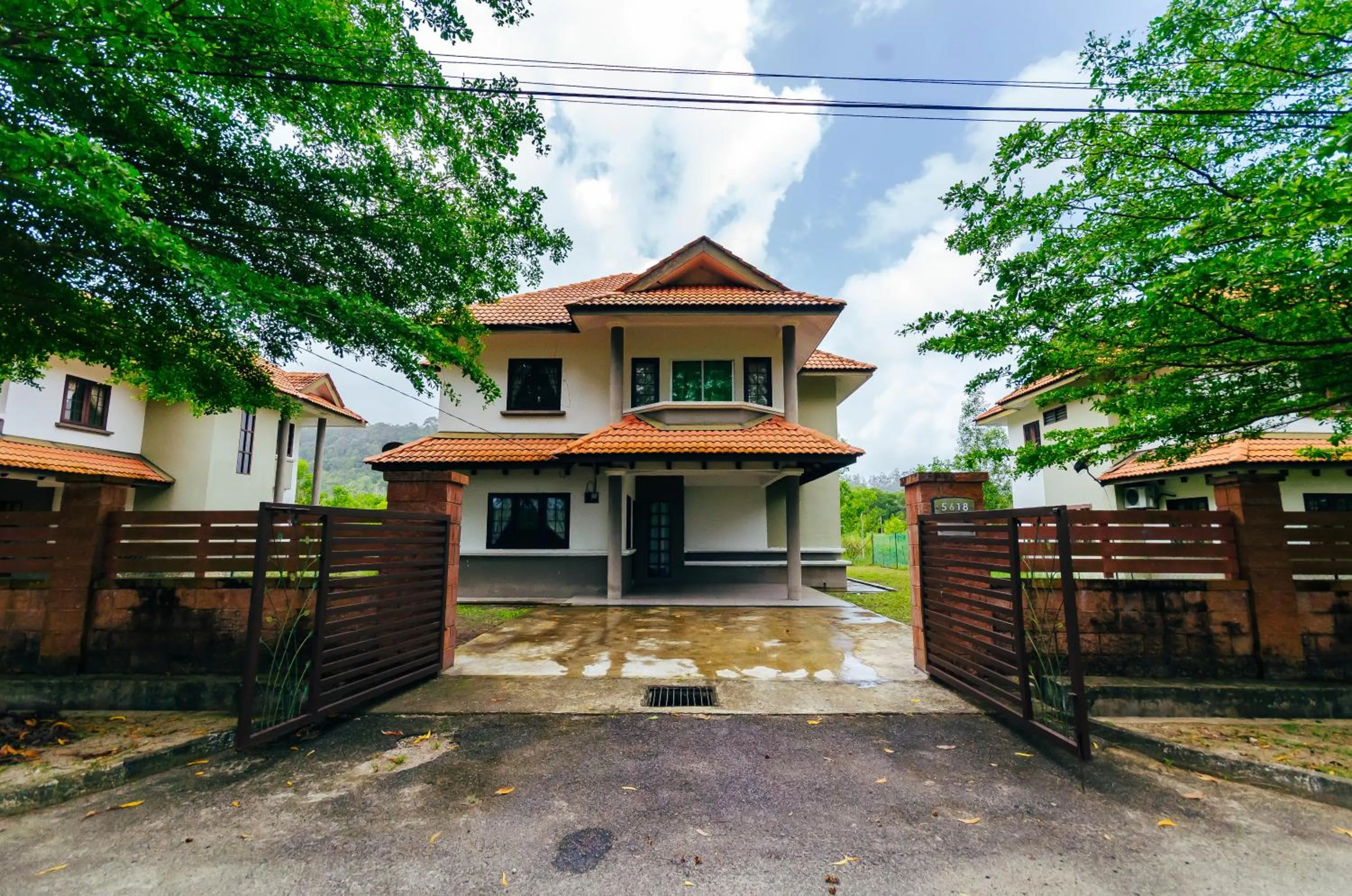 Property building in Kertih Damansara Inn