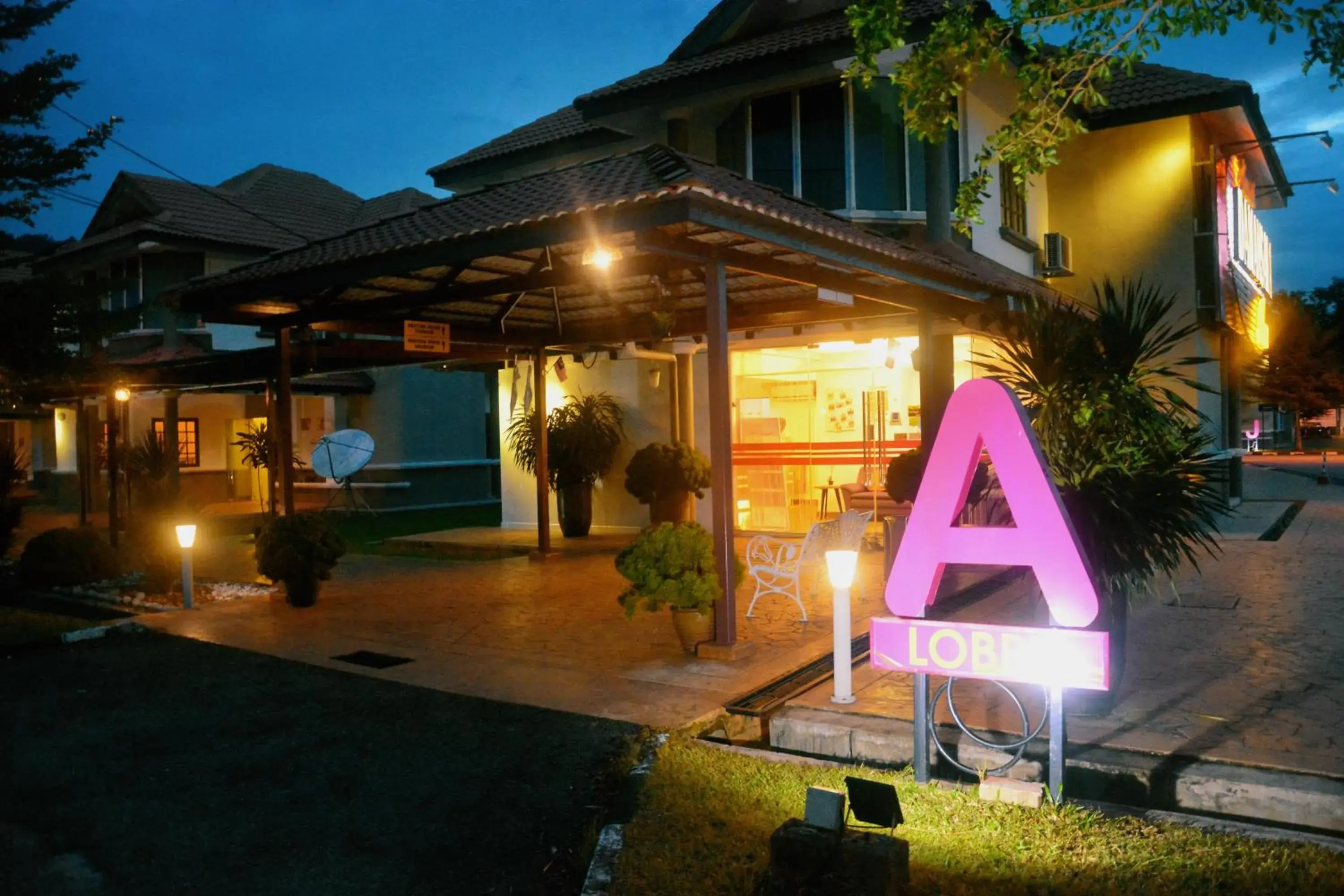 Property building in Kertih Damansara Inn Property building in Kertih Damansara Inn