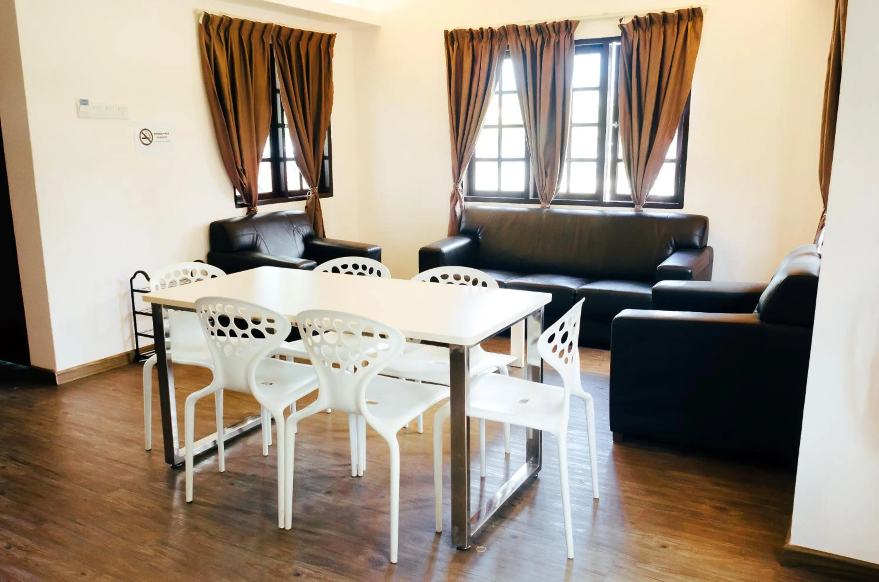 Seating area in Kertih Damansara Inn