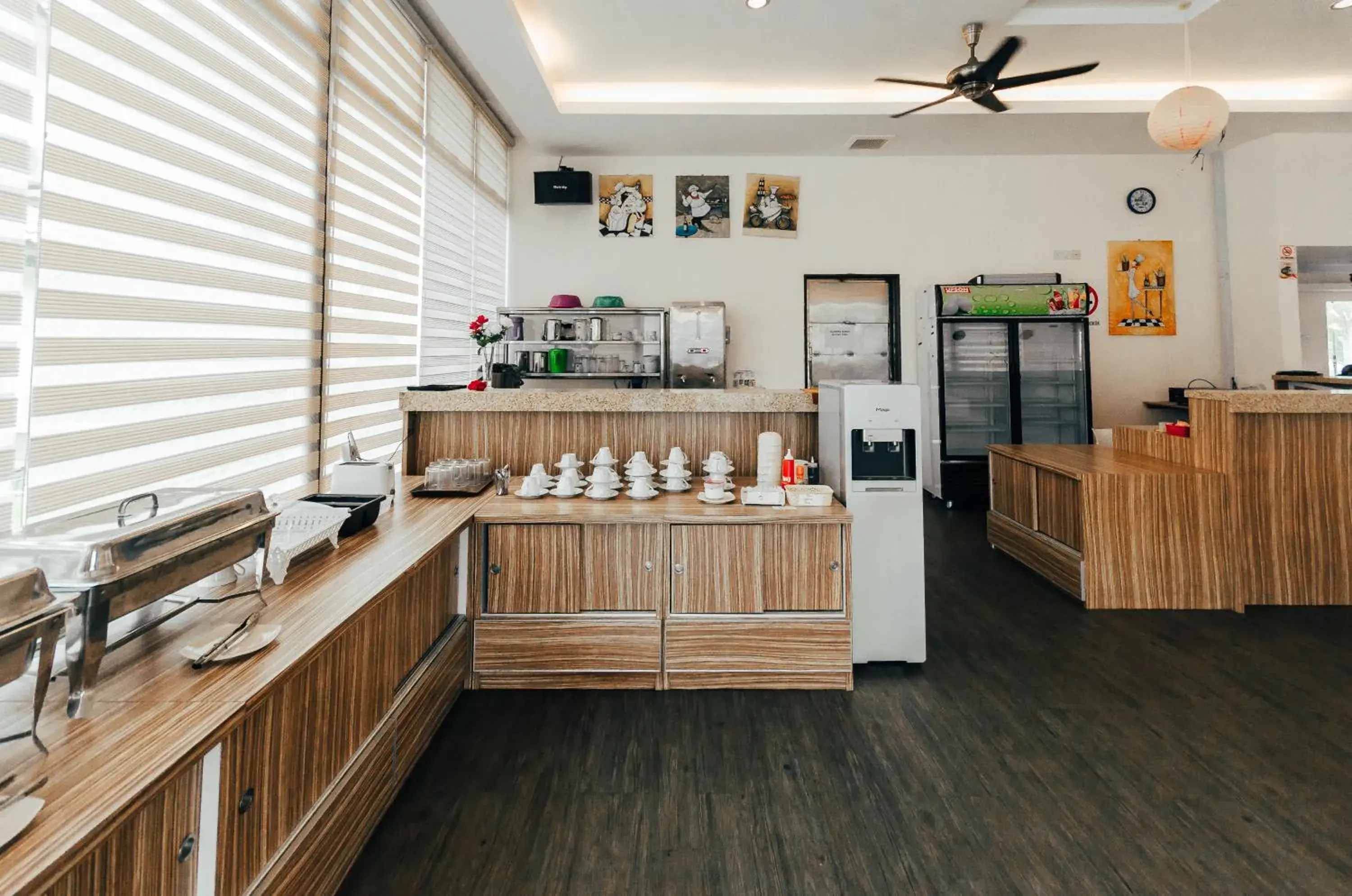 Restaurant/places to eat in Kertih Damansara Inn Restaurant/places to eat in Kertih Damansara Inn