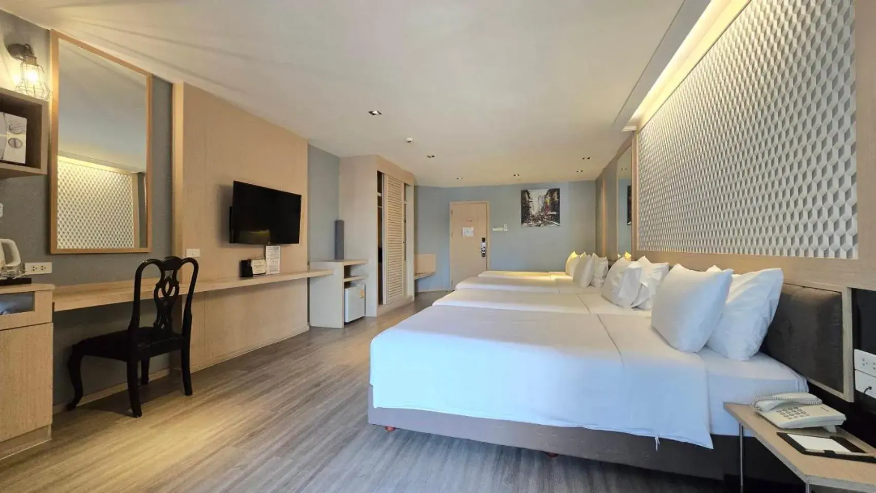 Bed in Three Sukhumvit Hotel - SHA Plus Certified Bed in Three Sukhumvit Hotel - SHA Plus Certified