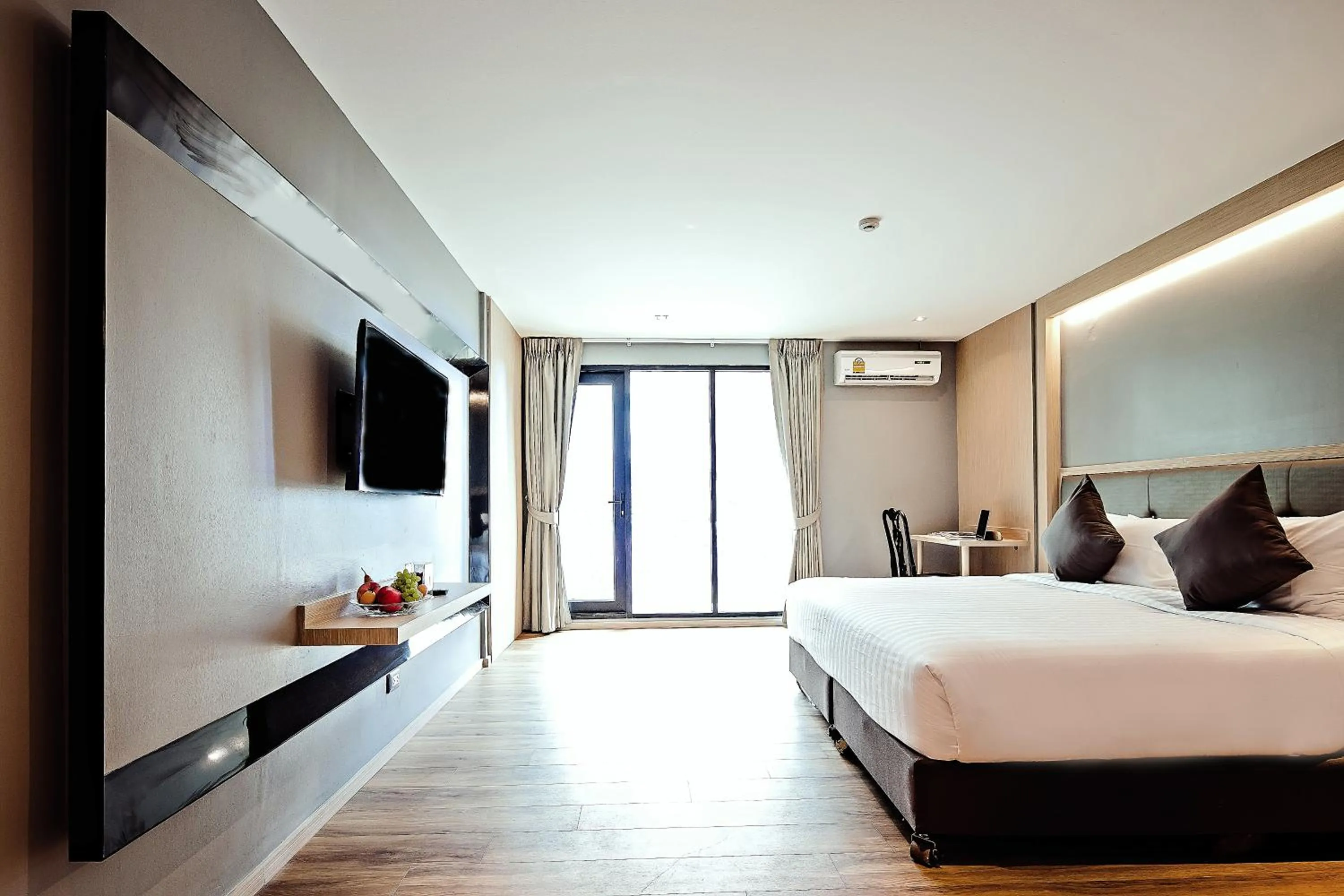Bedroom, Bed in Three Sukhumvit Hotel - SHA Plus Certified