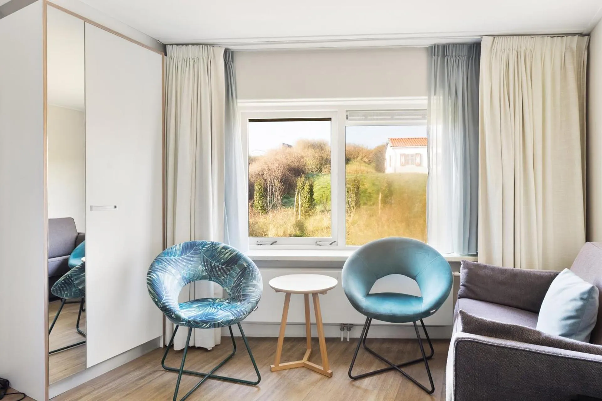 Seating area in Strandhotel Zoutelande