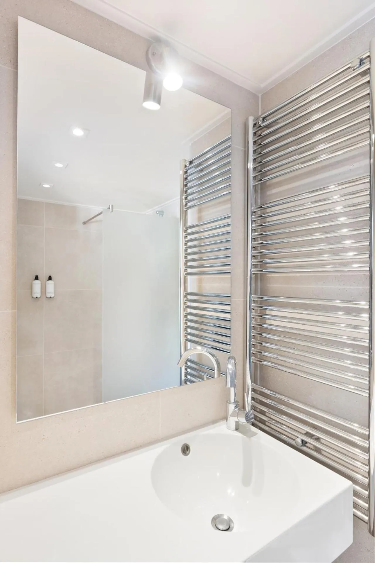 Bathroom in Strandhotel Zoutelande