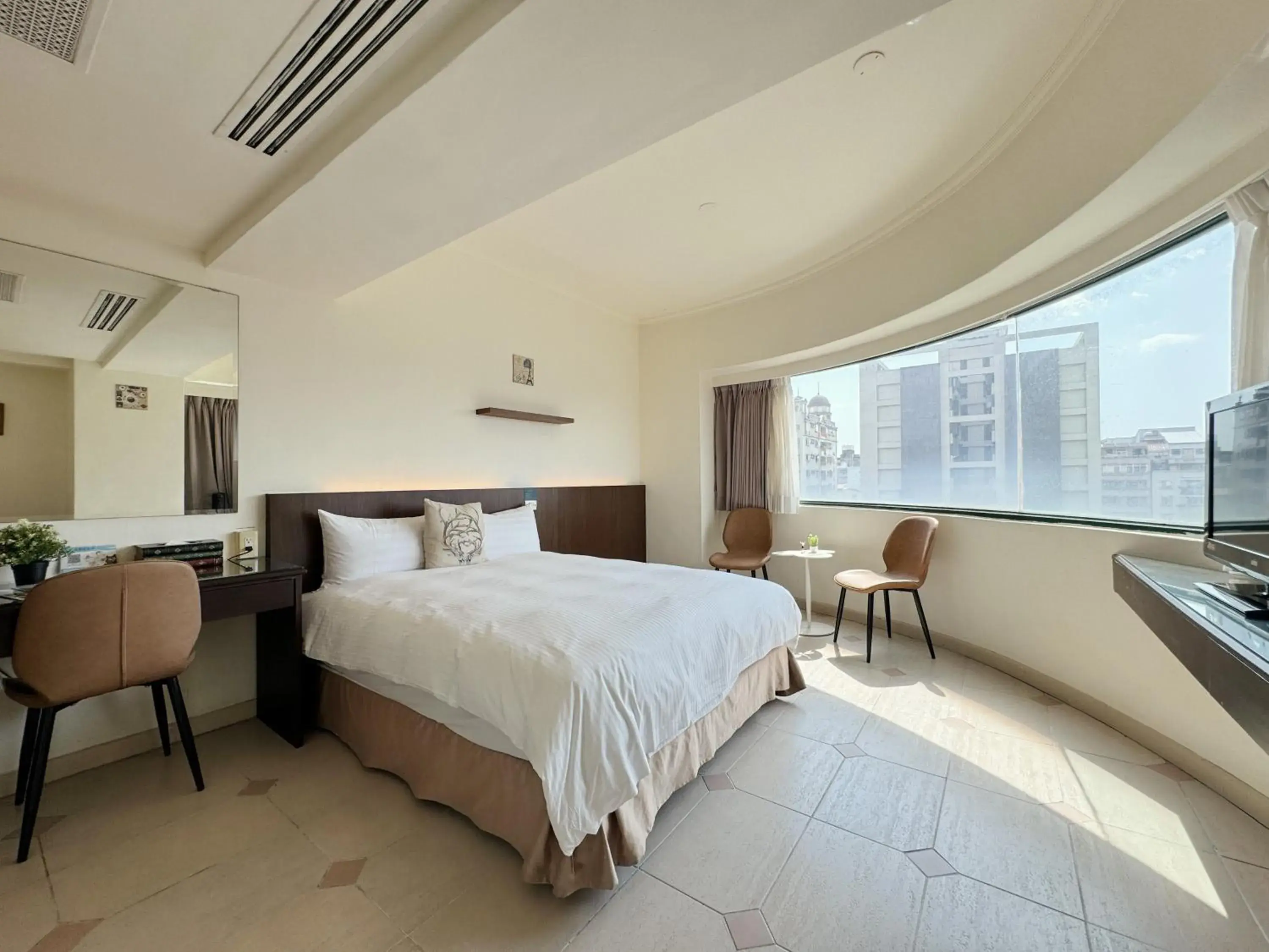 City view, Bed in Finders Hotel Hualien Da-Tong City view, Bed in Finders Hotel Hualien Da-Tong