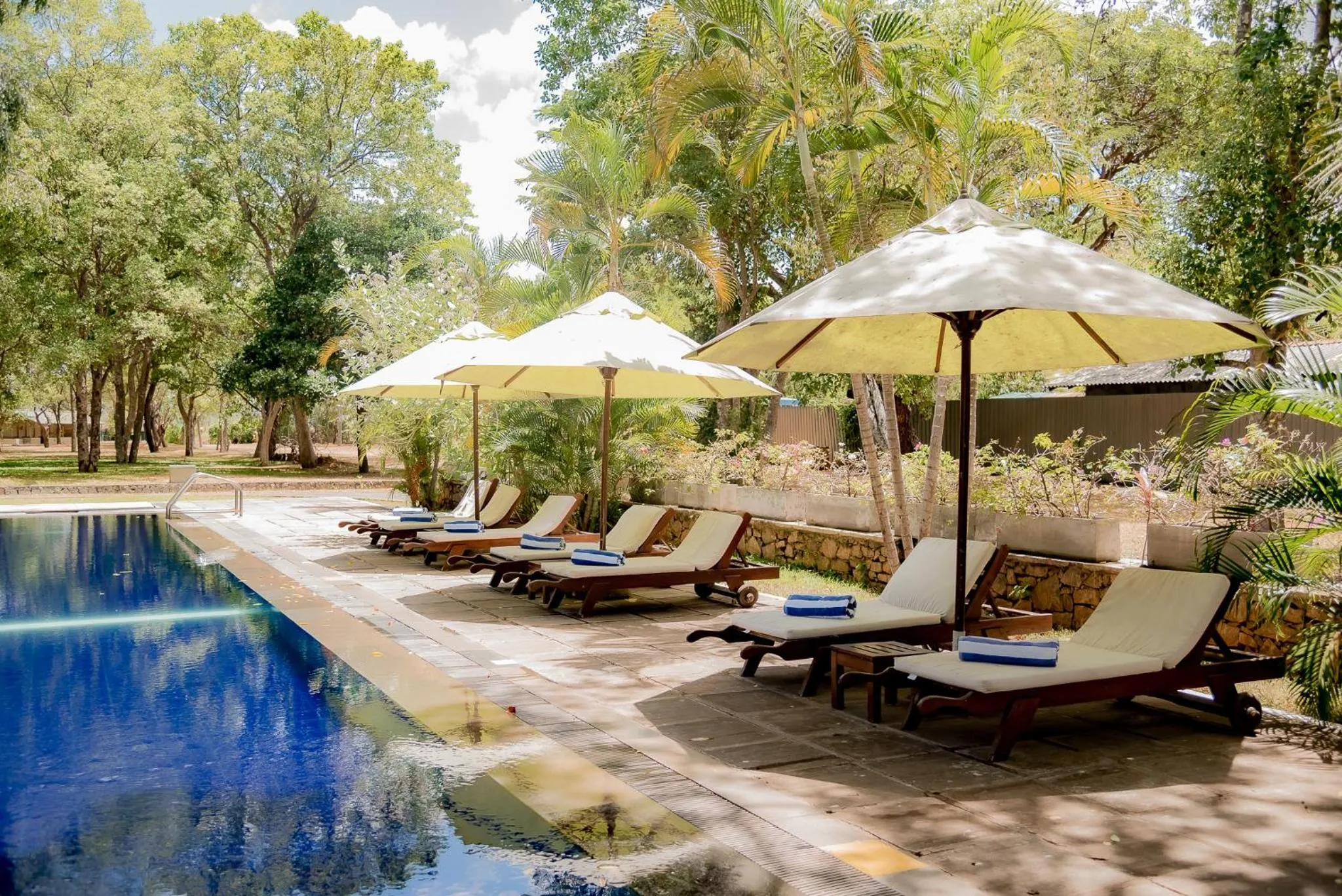 Day in Gimanhala Hotel