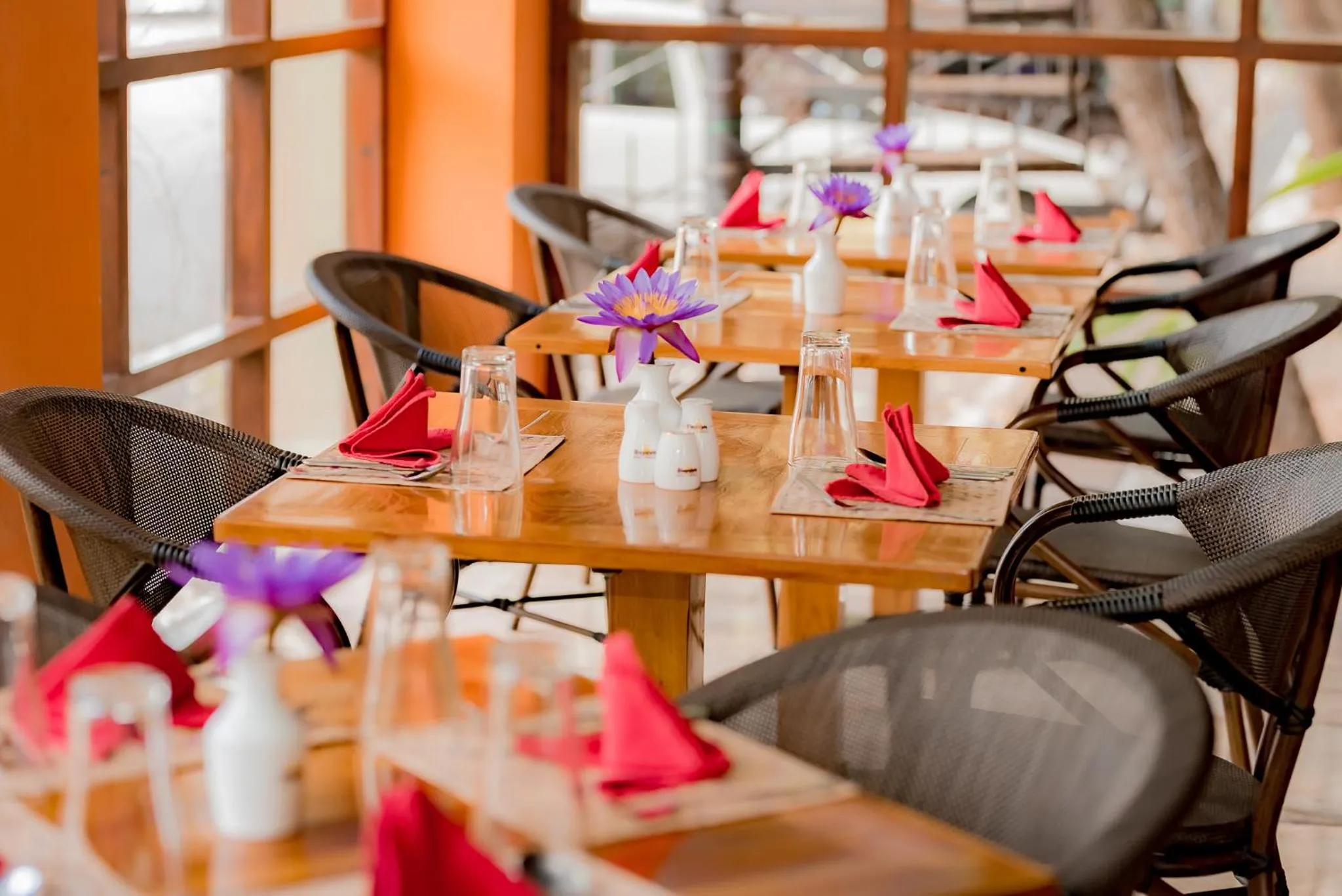 Restaurant/places to eat in Gimanhala Hotel