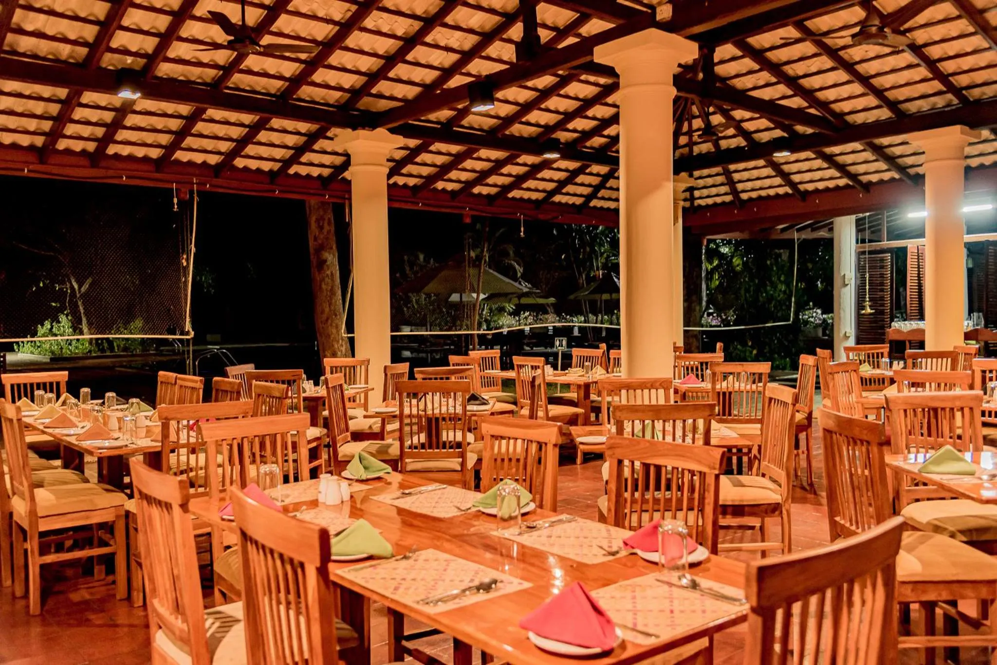 Restaurant/places to eat in Gimanhala Hotel