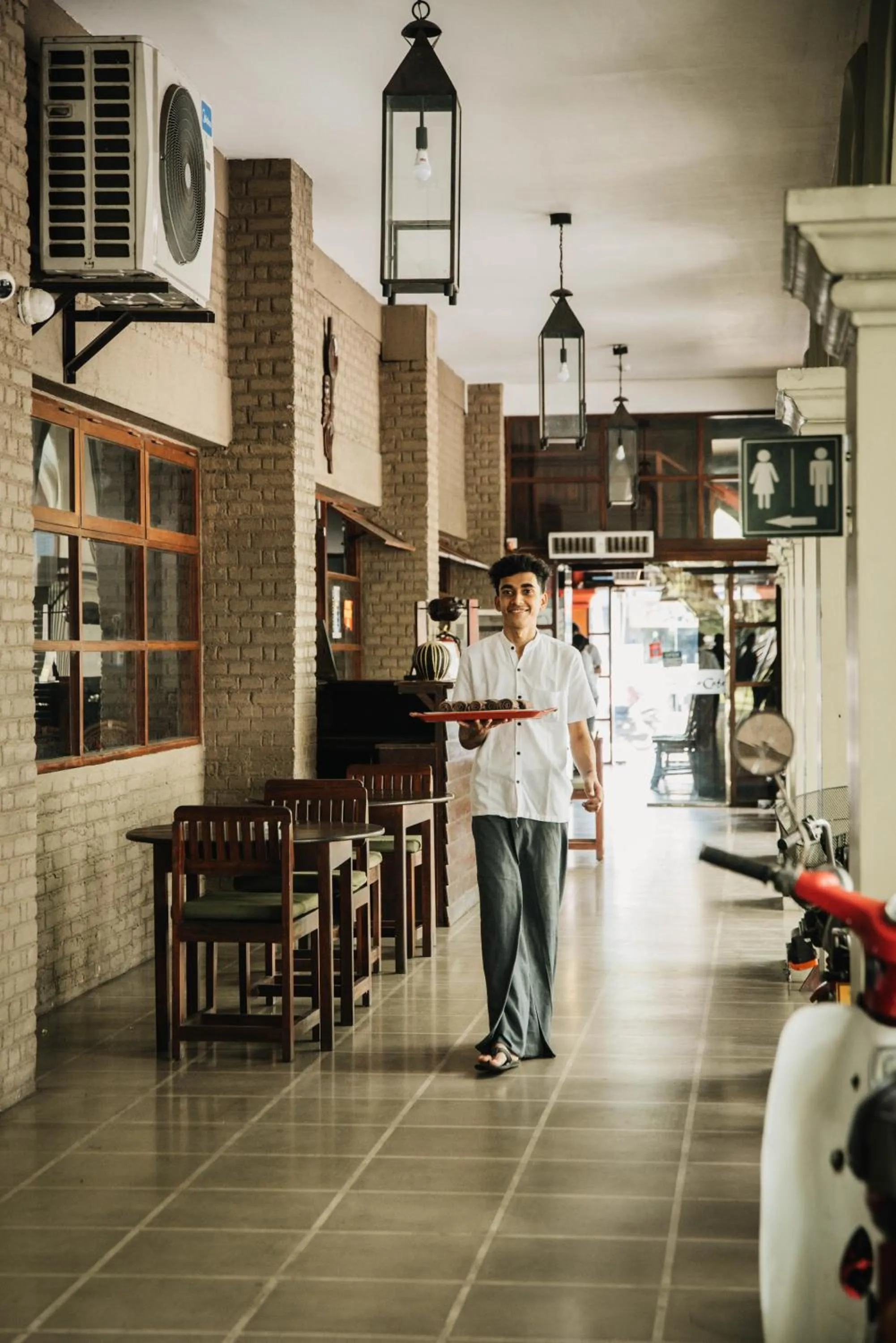 Restaurant/places to eat in Gimanhala Hotel