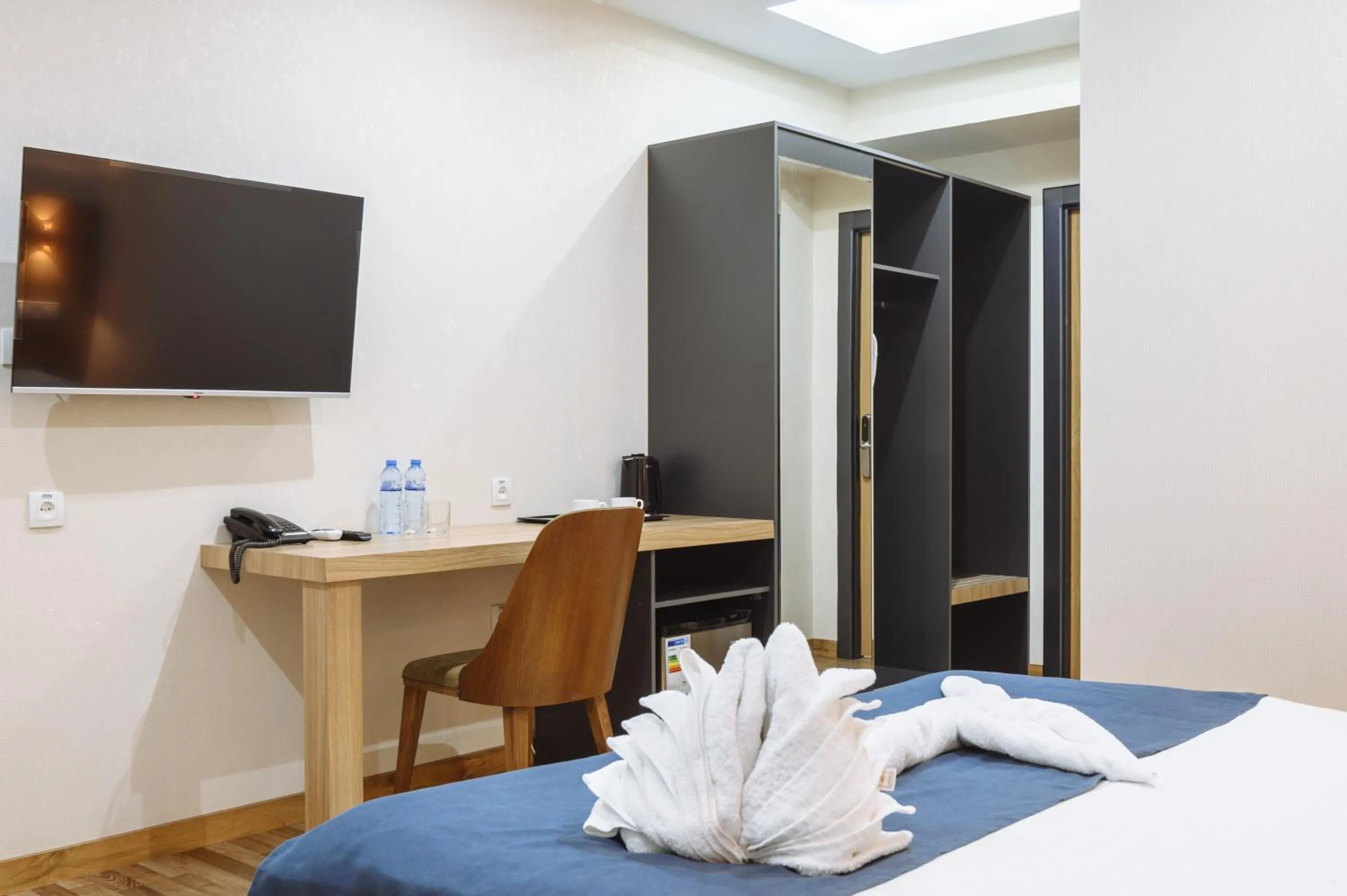 TV and multimedia, Bed in Sofiya Tashkent Hotel