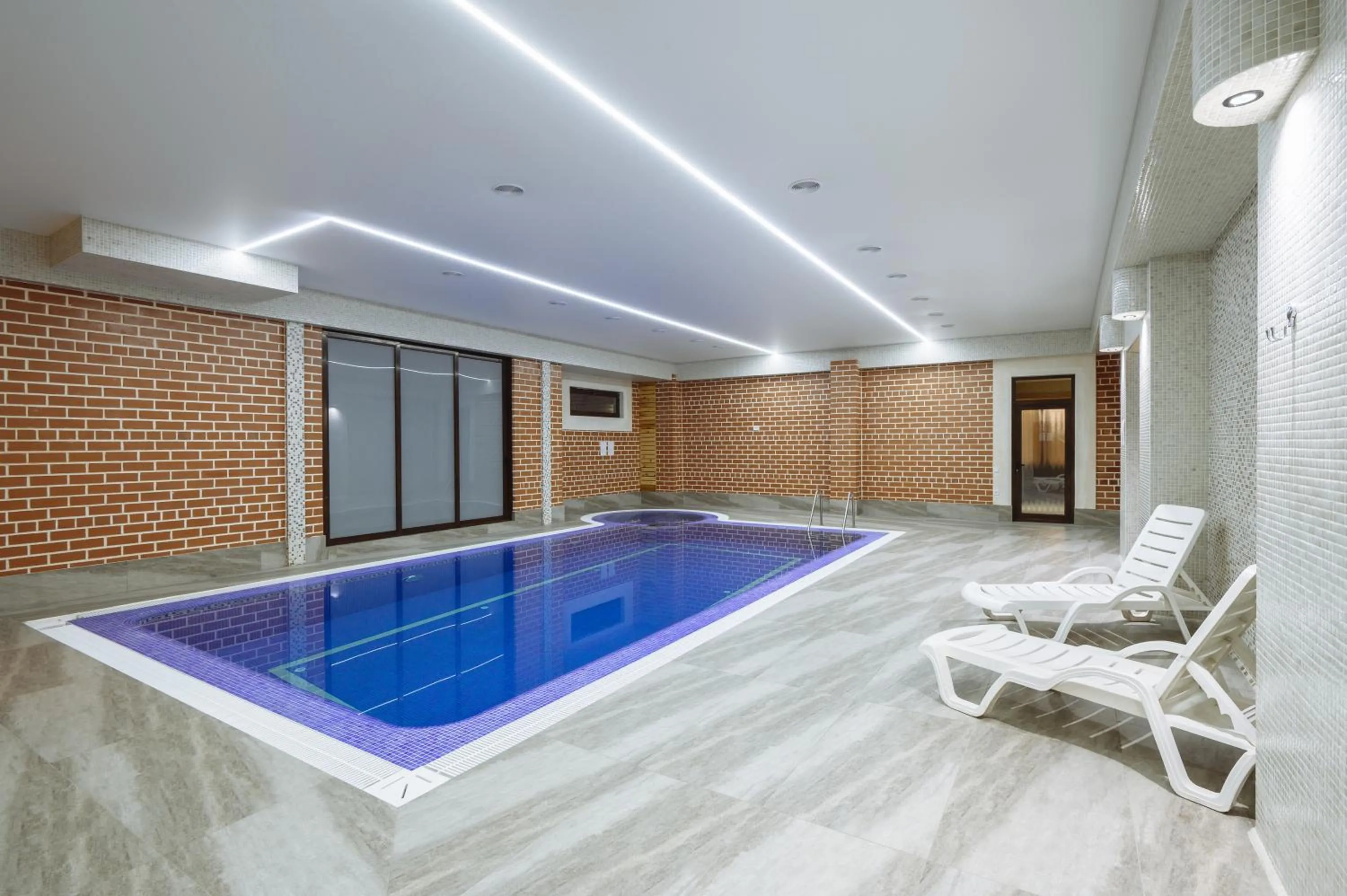 Swimming pool in Sofiya Tashkent Hotel