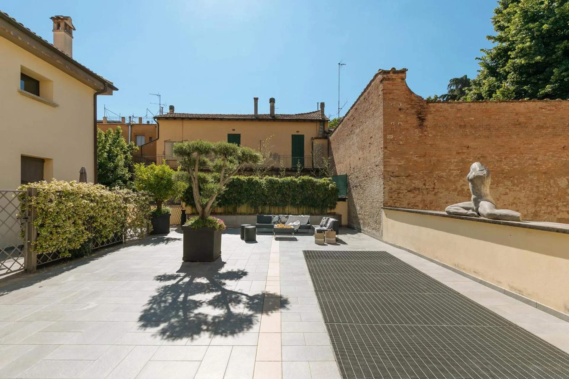 Balcony/Terrace in Carducci Residence - by Bologna Residences