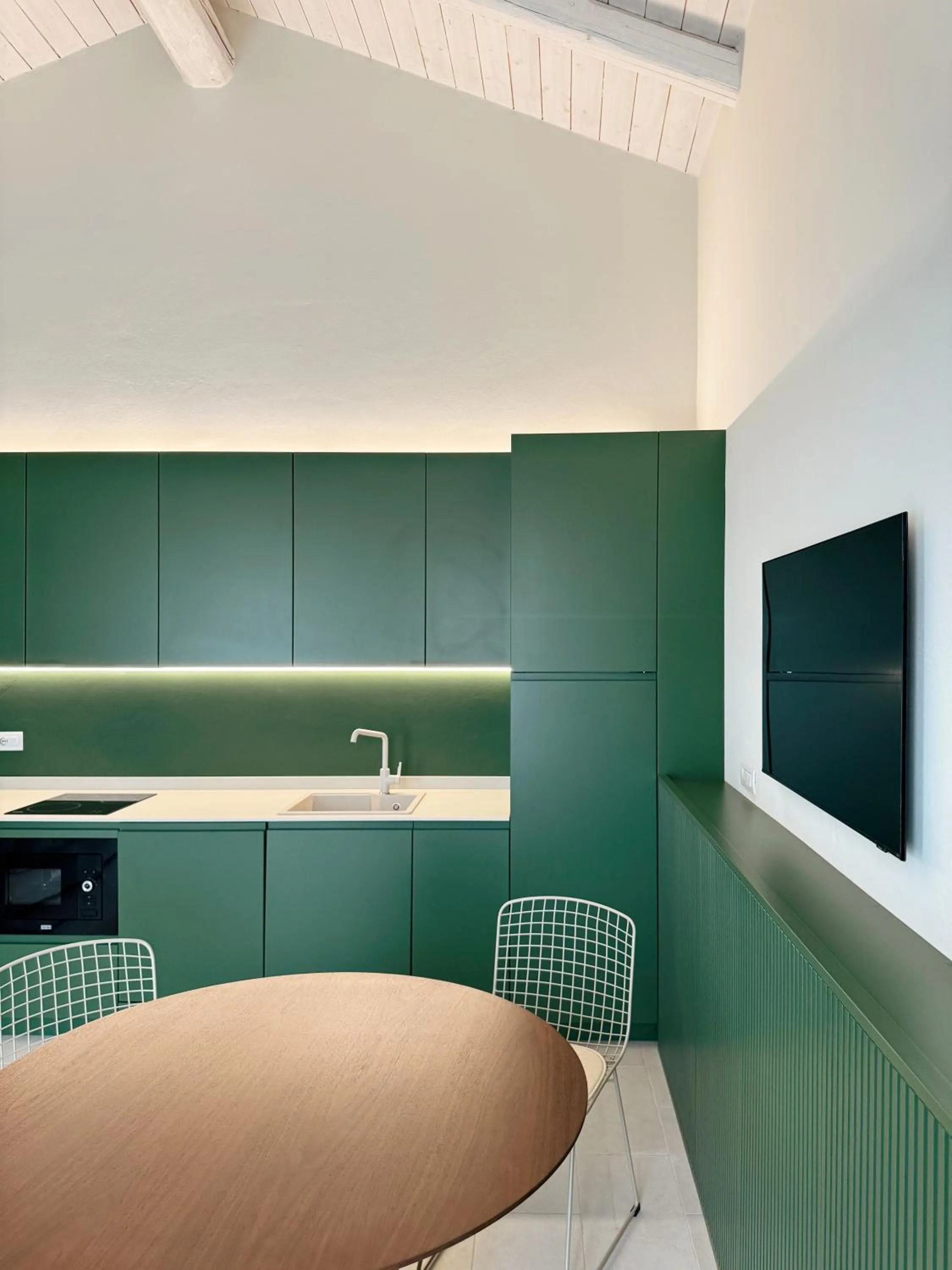 TV and multimedia in Carducci Residence - by Bologna Residences