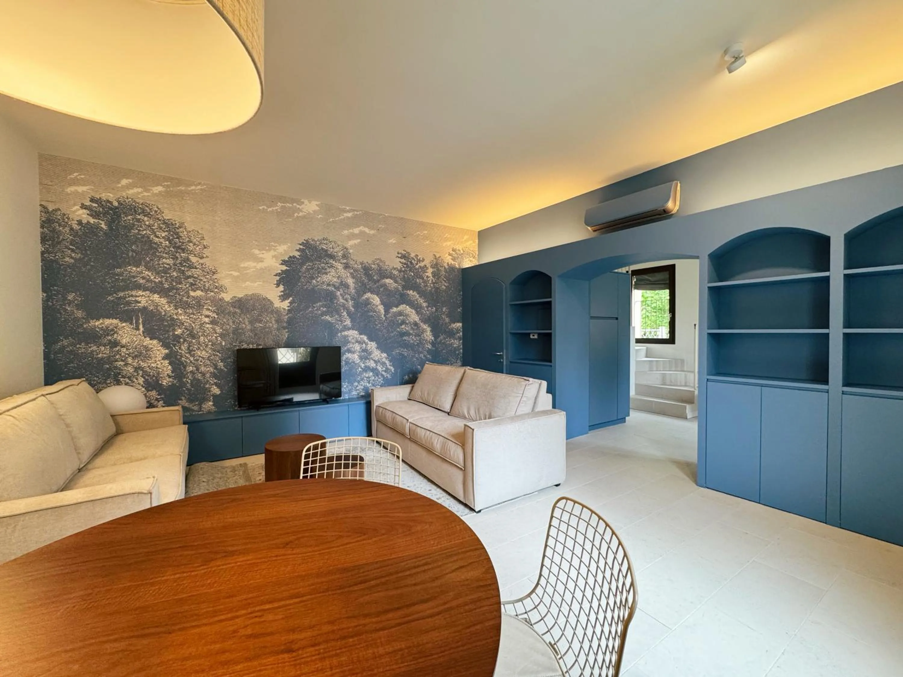 Communal lounge/ TV room in Carducci Residence - by Bologna Residences
