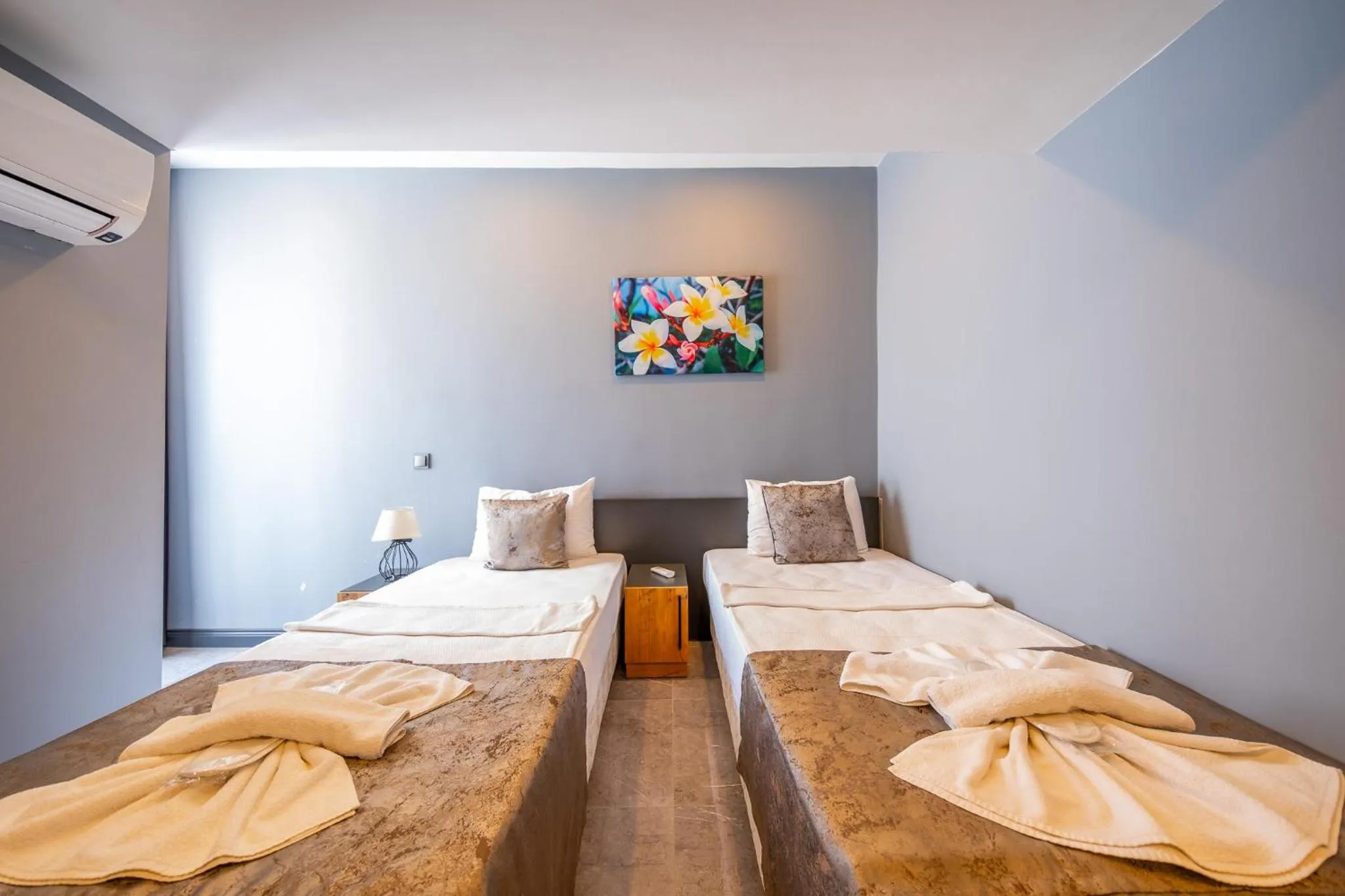 Bed in Mrt Suites Lara