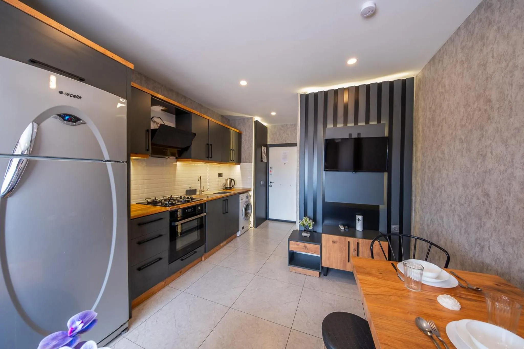 TV and multimedia in Mrt Suites Lara