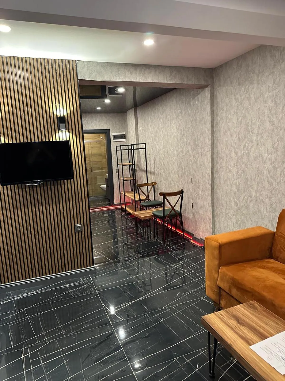 TV and multimedia in Mrt Suites Lara