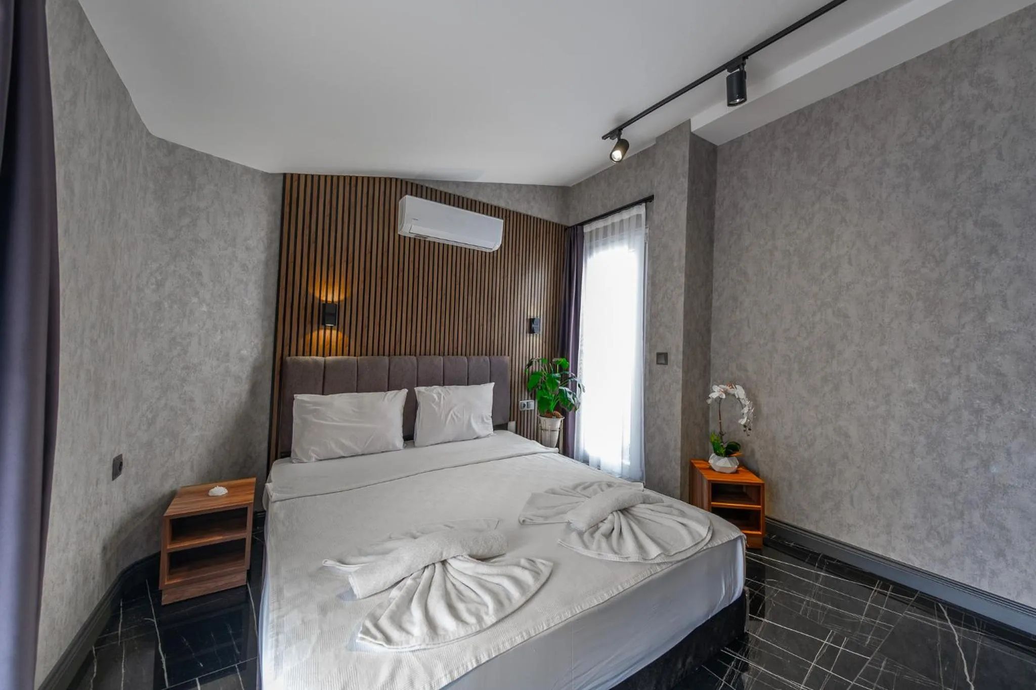 Bed in Mrt Suites Lara