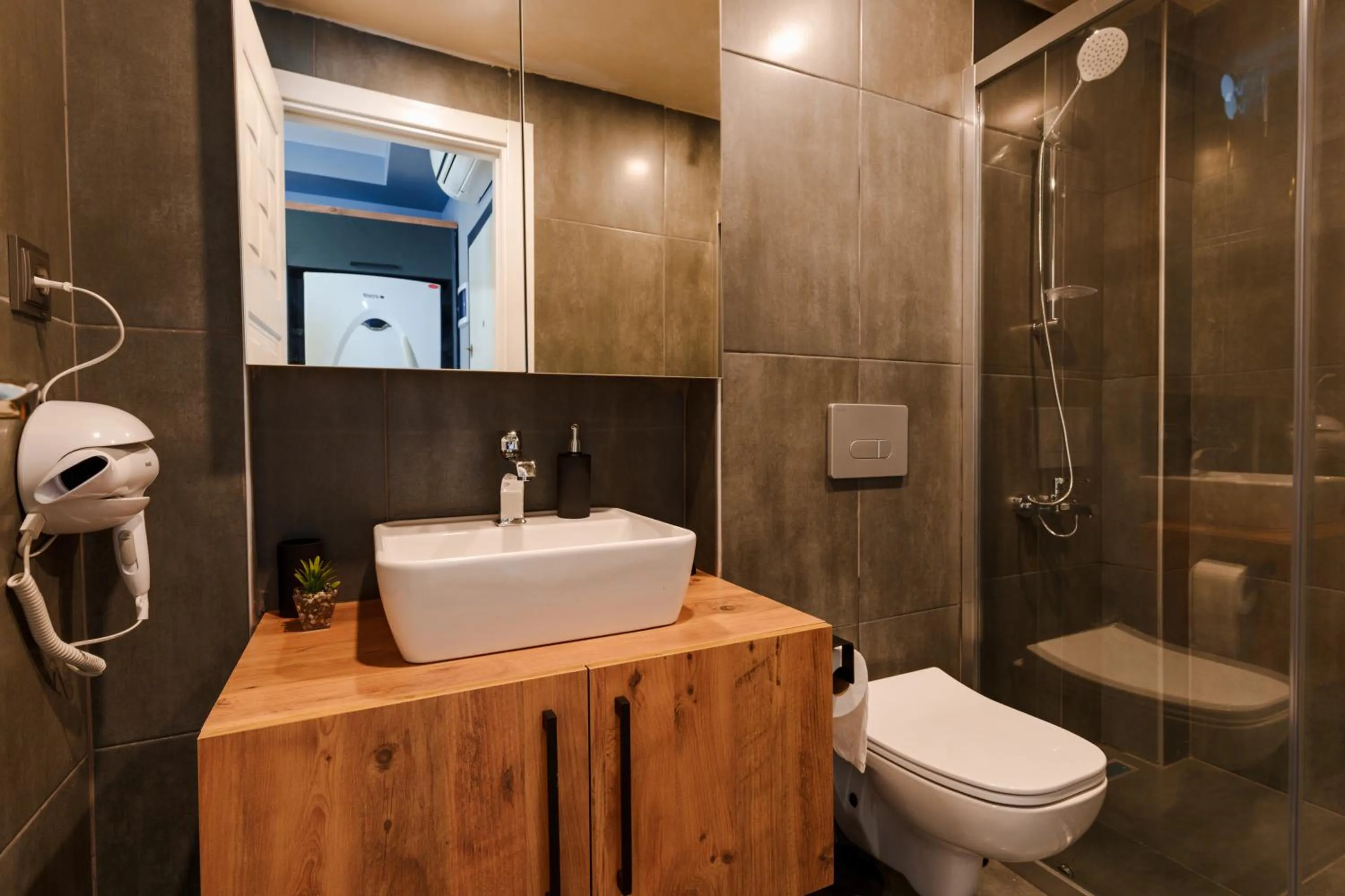 Bathroom in Mrt Suites Lara