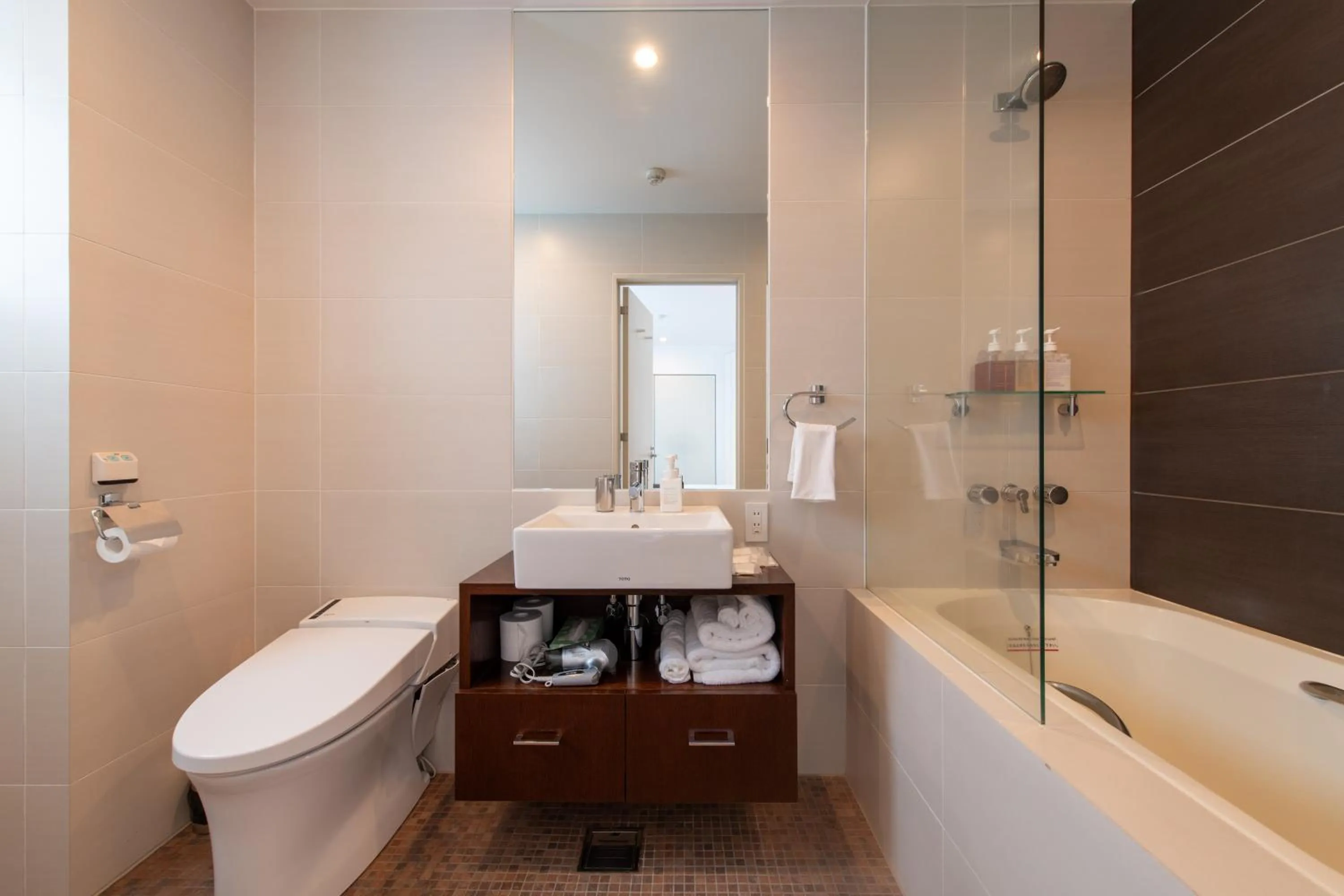 Shower in The Freshwater