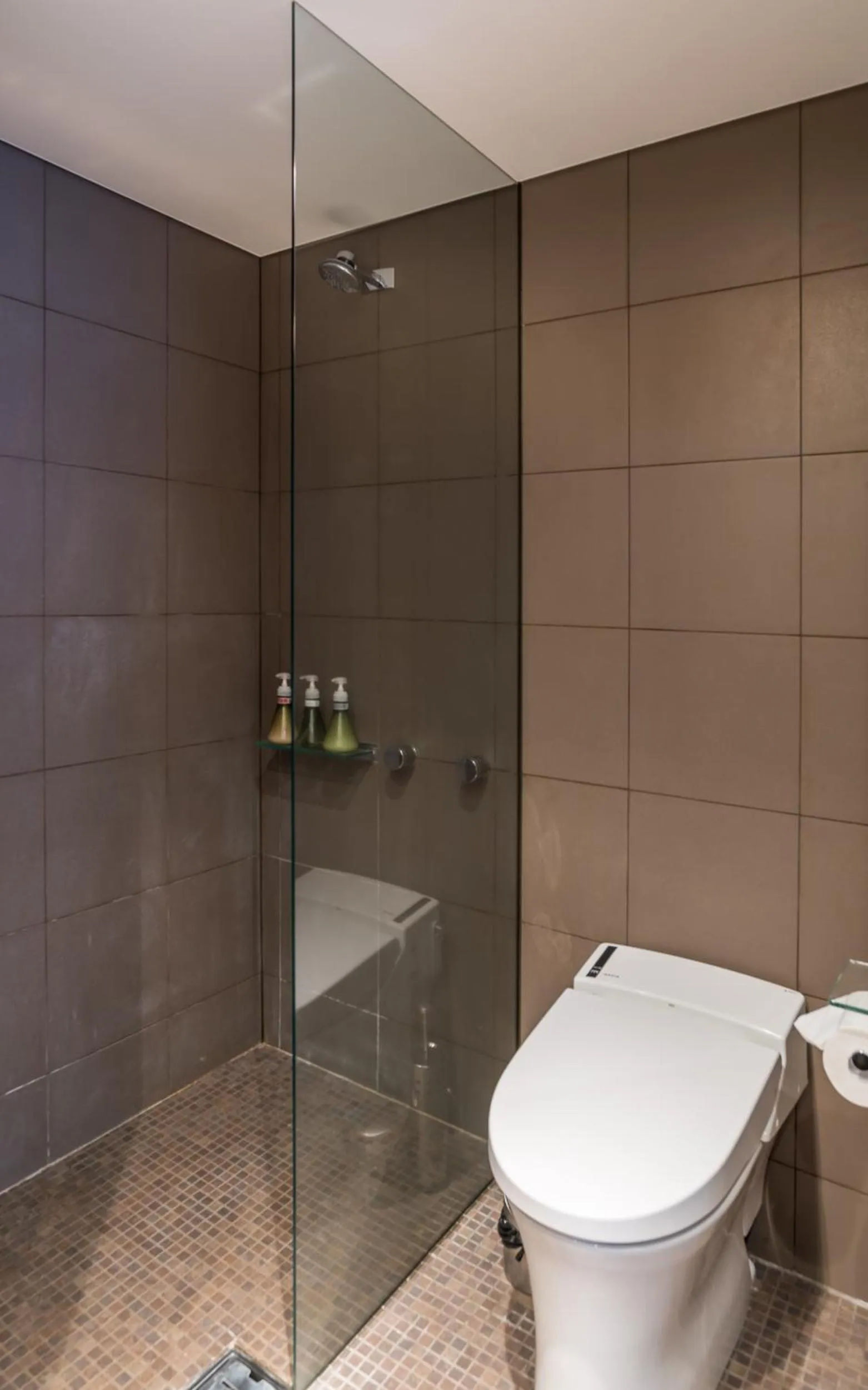 Shower in The Setsumon