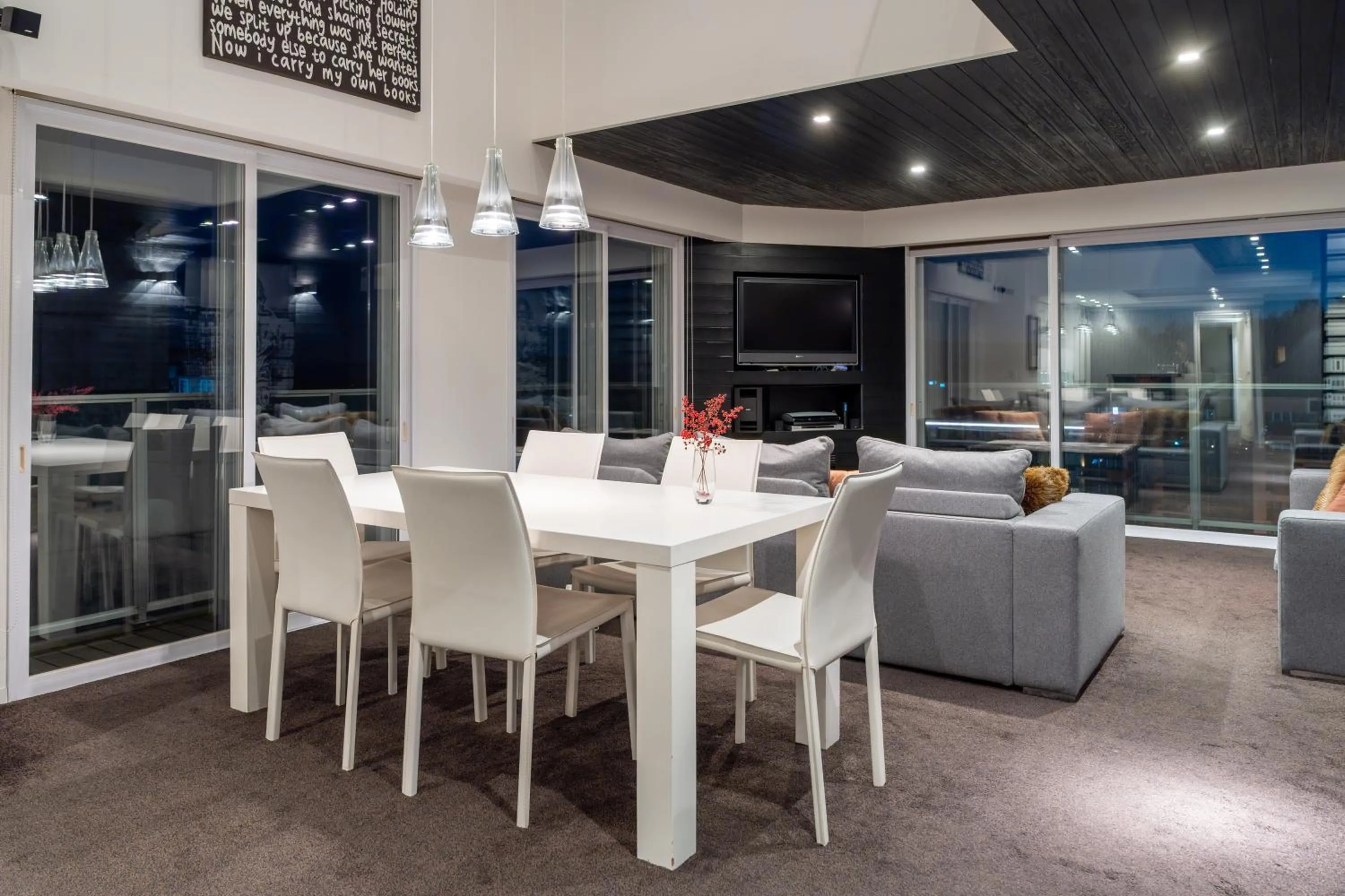 Living room in The Setsumon