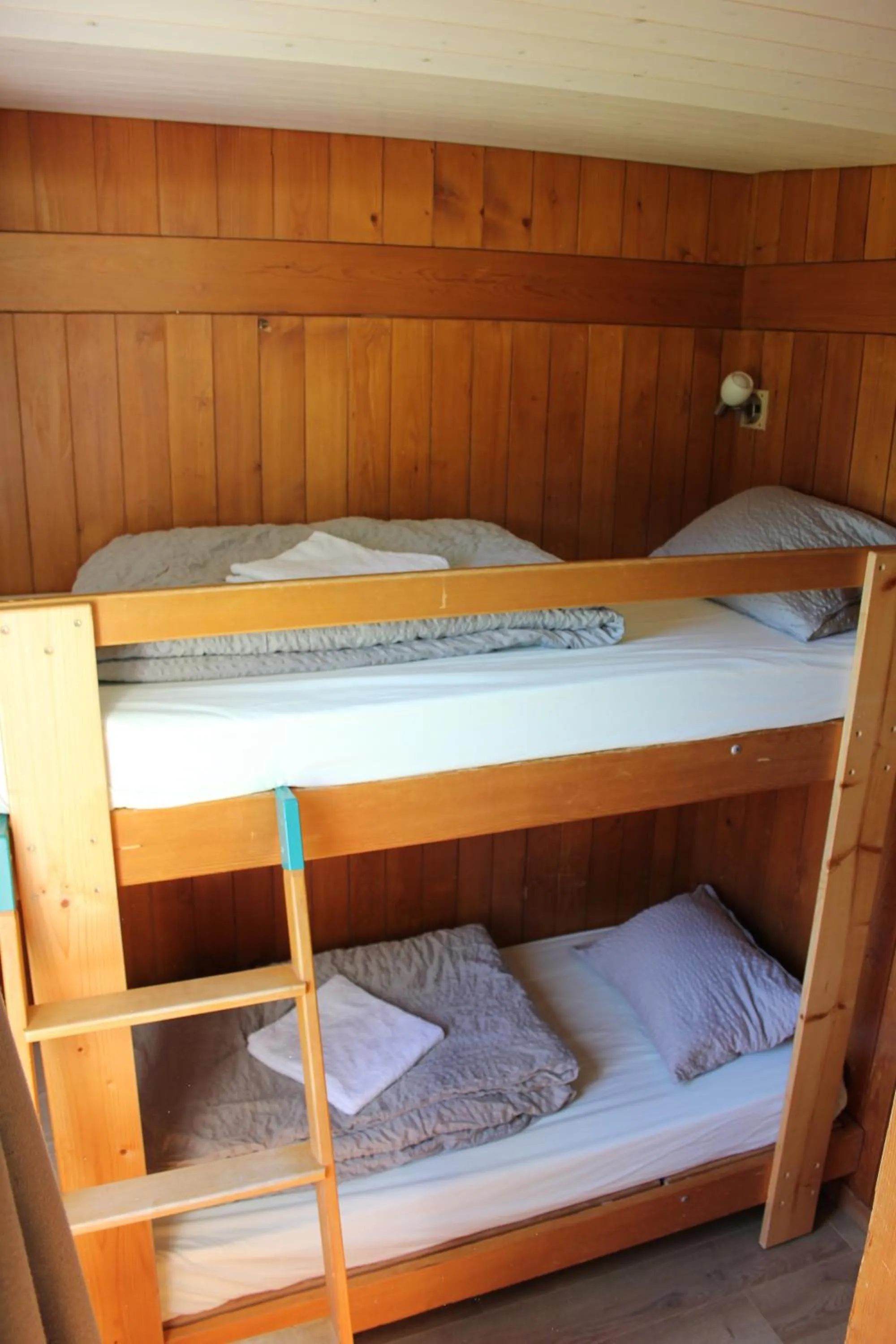 bunk bed, Bed in Leysin Lodge