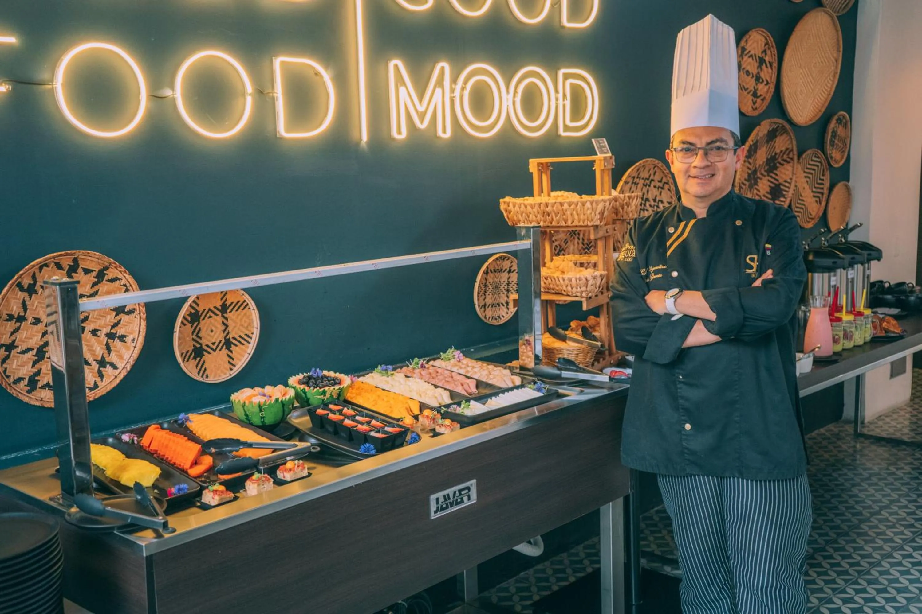 Buffet breakfast in Liv Zona G Hotel By Sarasti