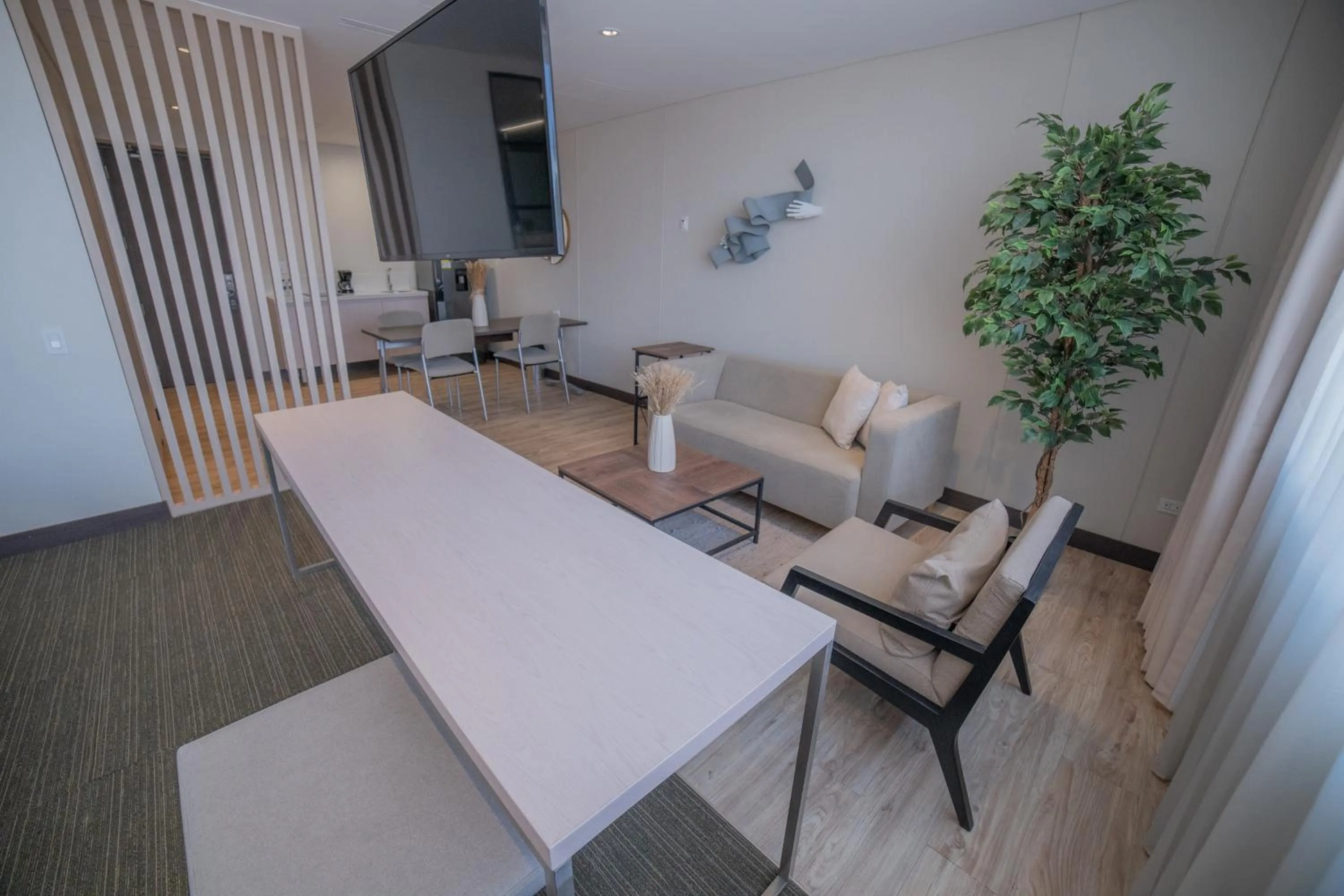 TV and multimedia in Liv Zona G Hotel By Sarasti