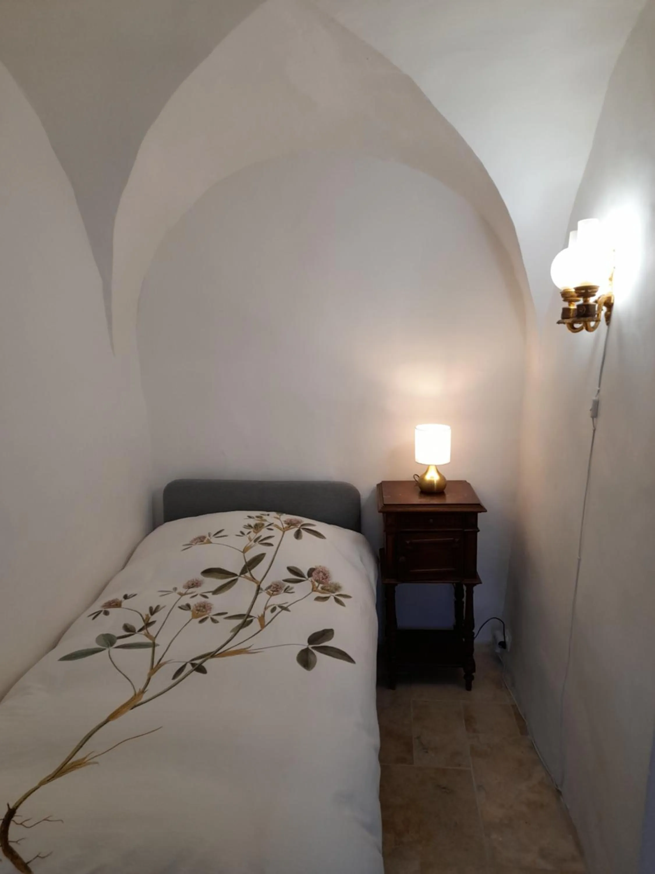 Bed in La Tour de Pezene